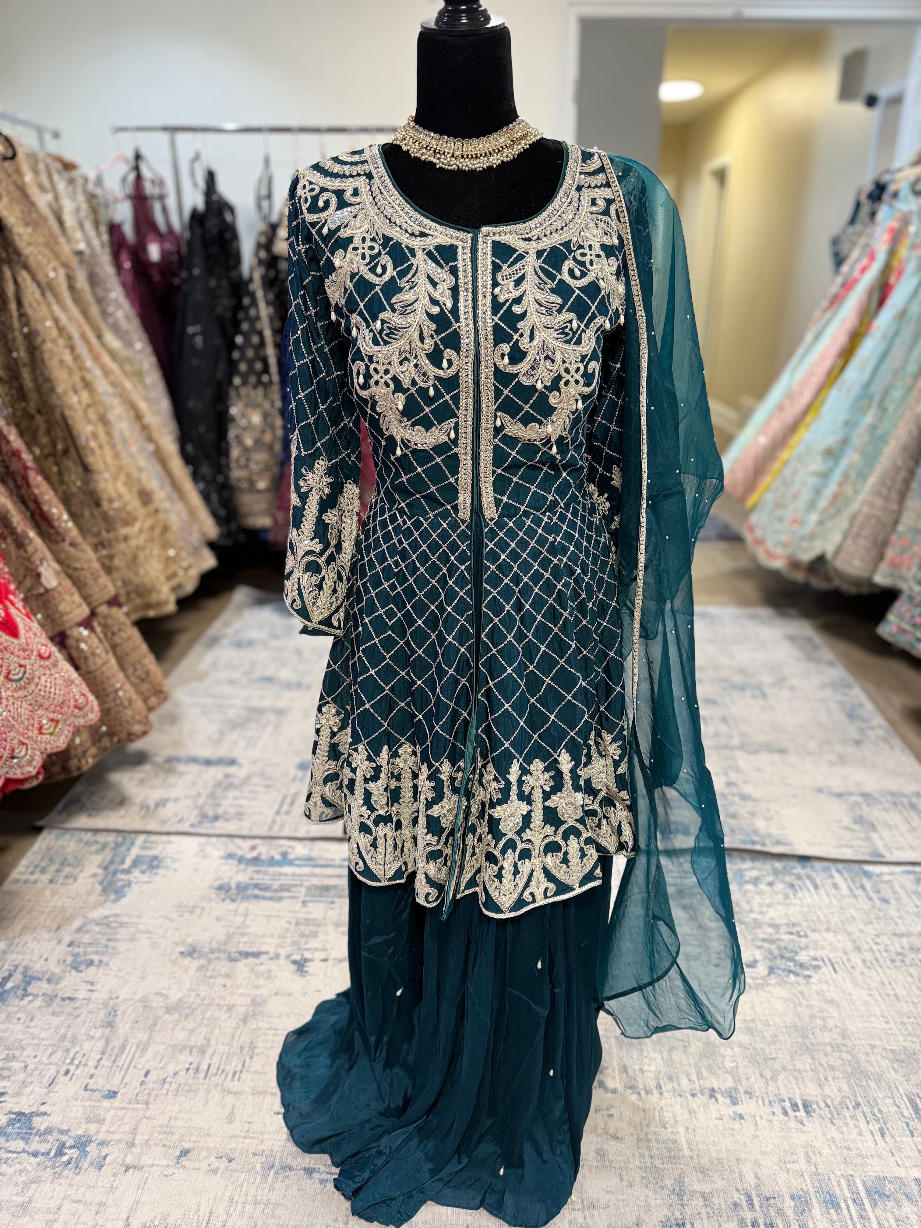 Embroidered suit – Kanada Kulture