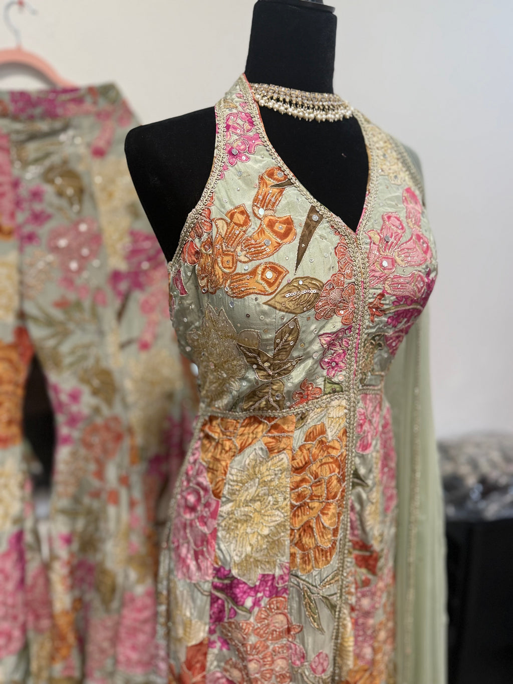 Nyra cut halter neck floral suit – Kanada Kulture
