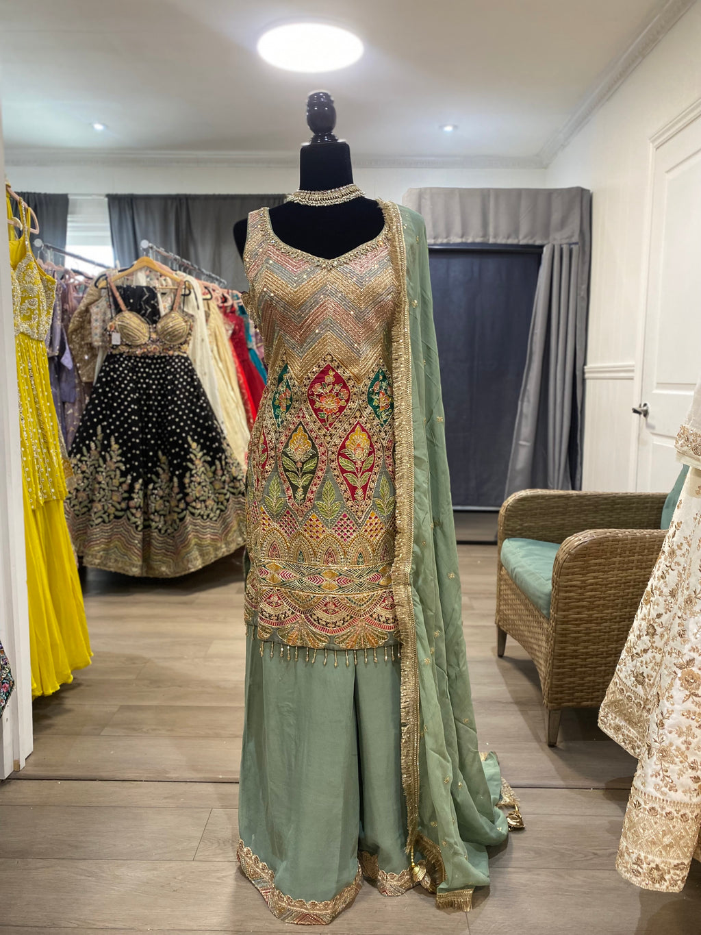 Size 44 Embroidered suit – Kanada Kulture
