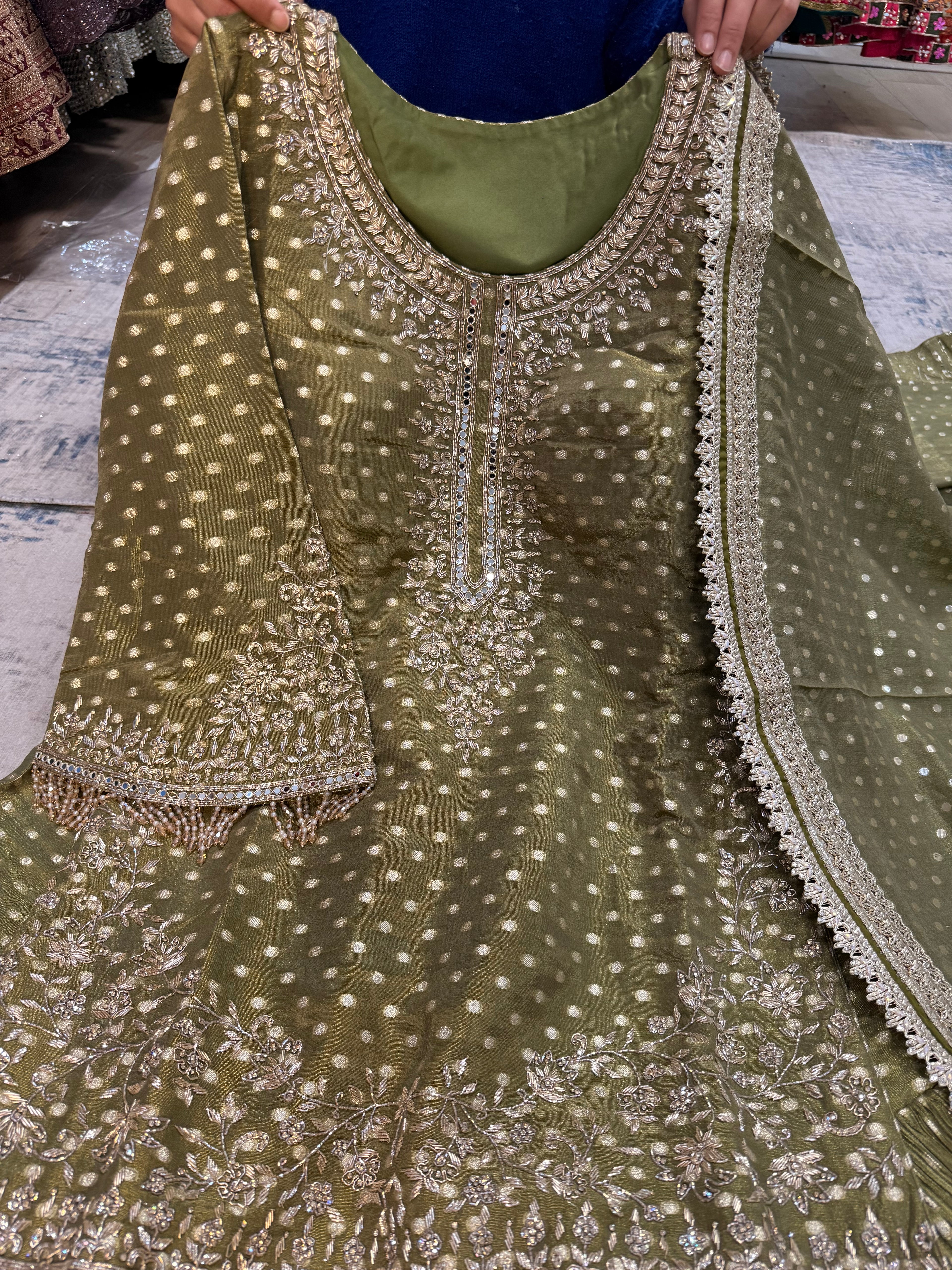 Embroidered suit – Kanada Kulture