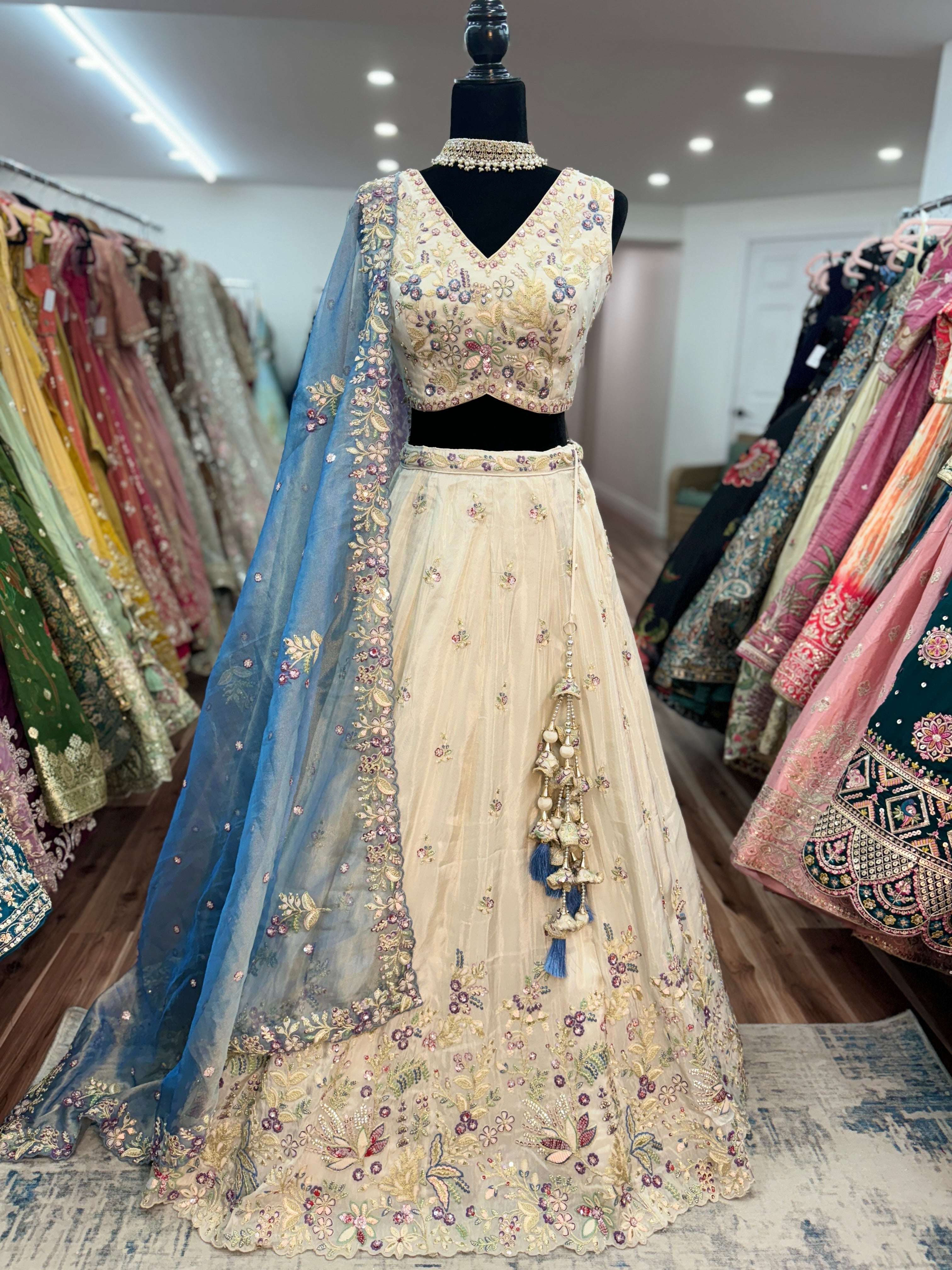 Heavy lehenga choli with contrast dhupatt