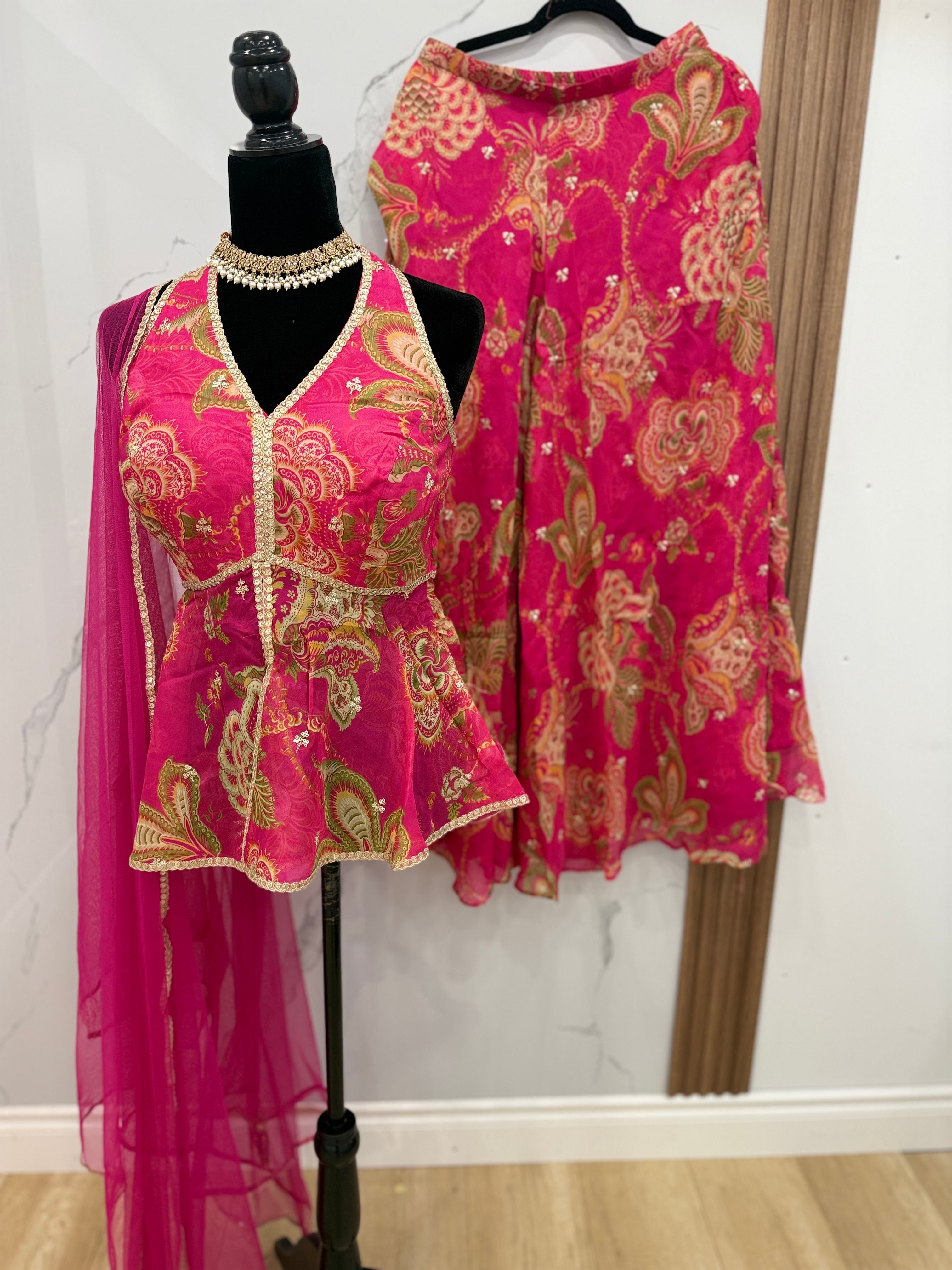 Halter summer suit with pockets in palazoo