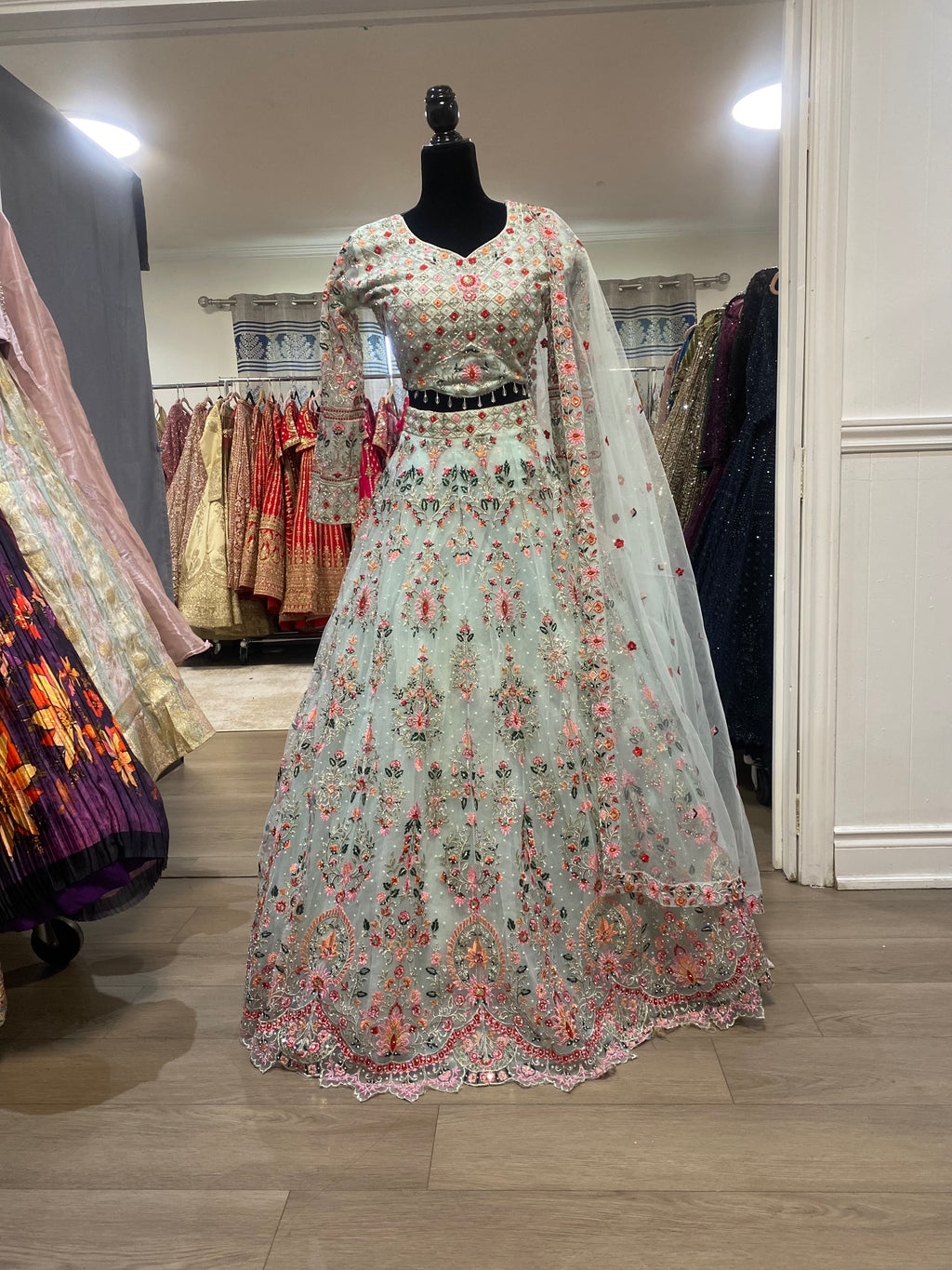 Beautiful wedding Wear Lehenga Choli