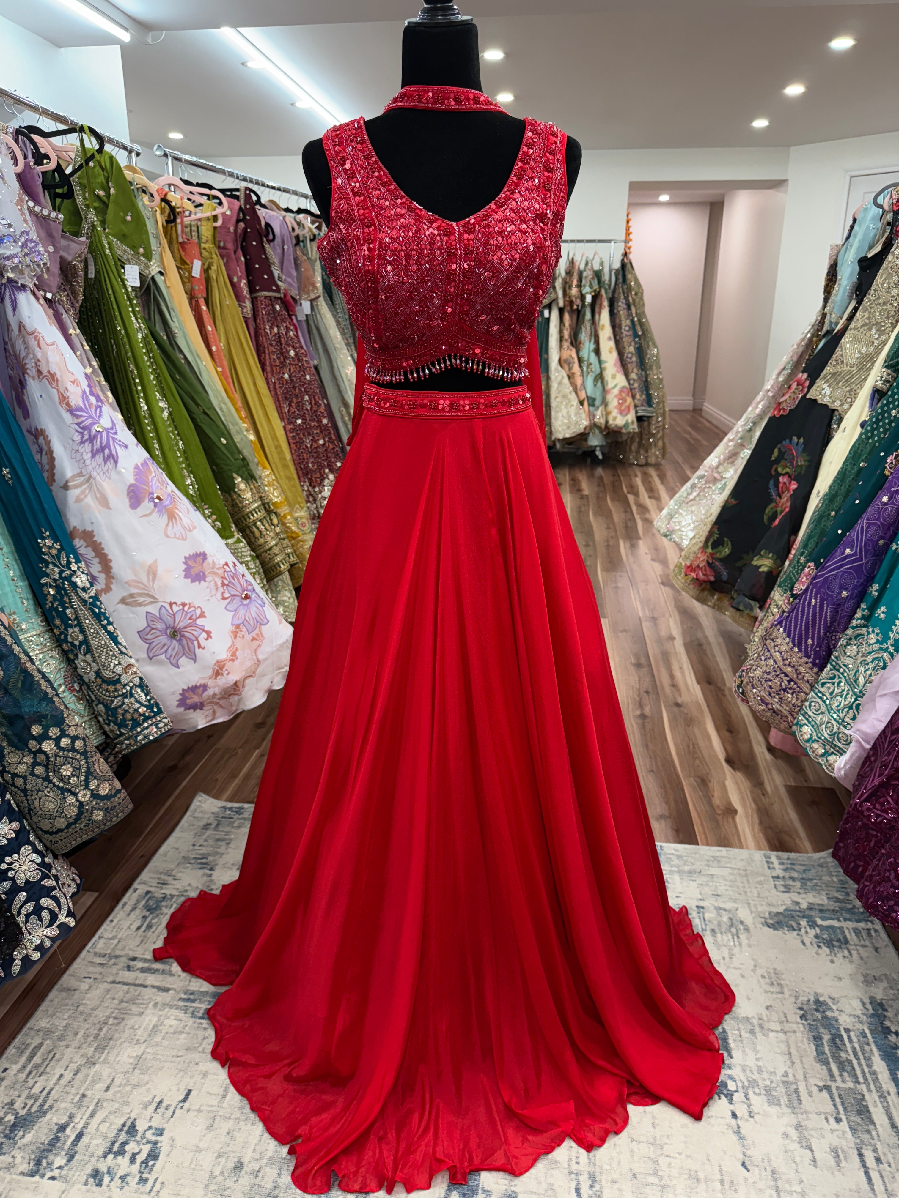 Girlish heavy top with plain skirt