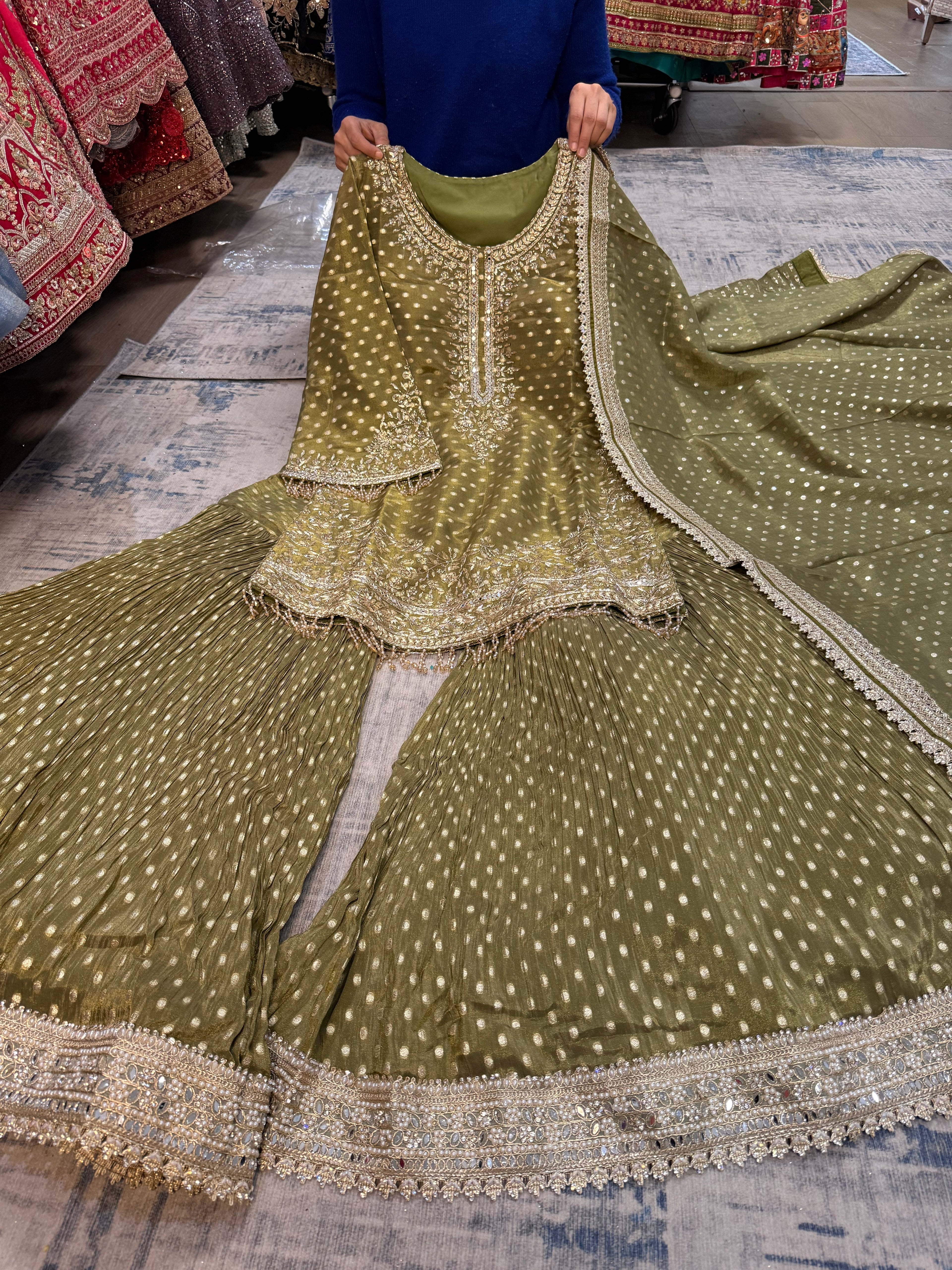 Embroidered suit – Kanada Kulture