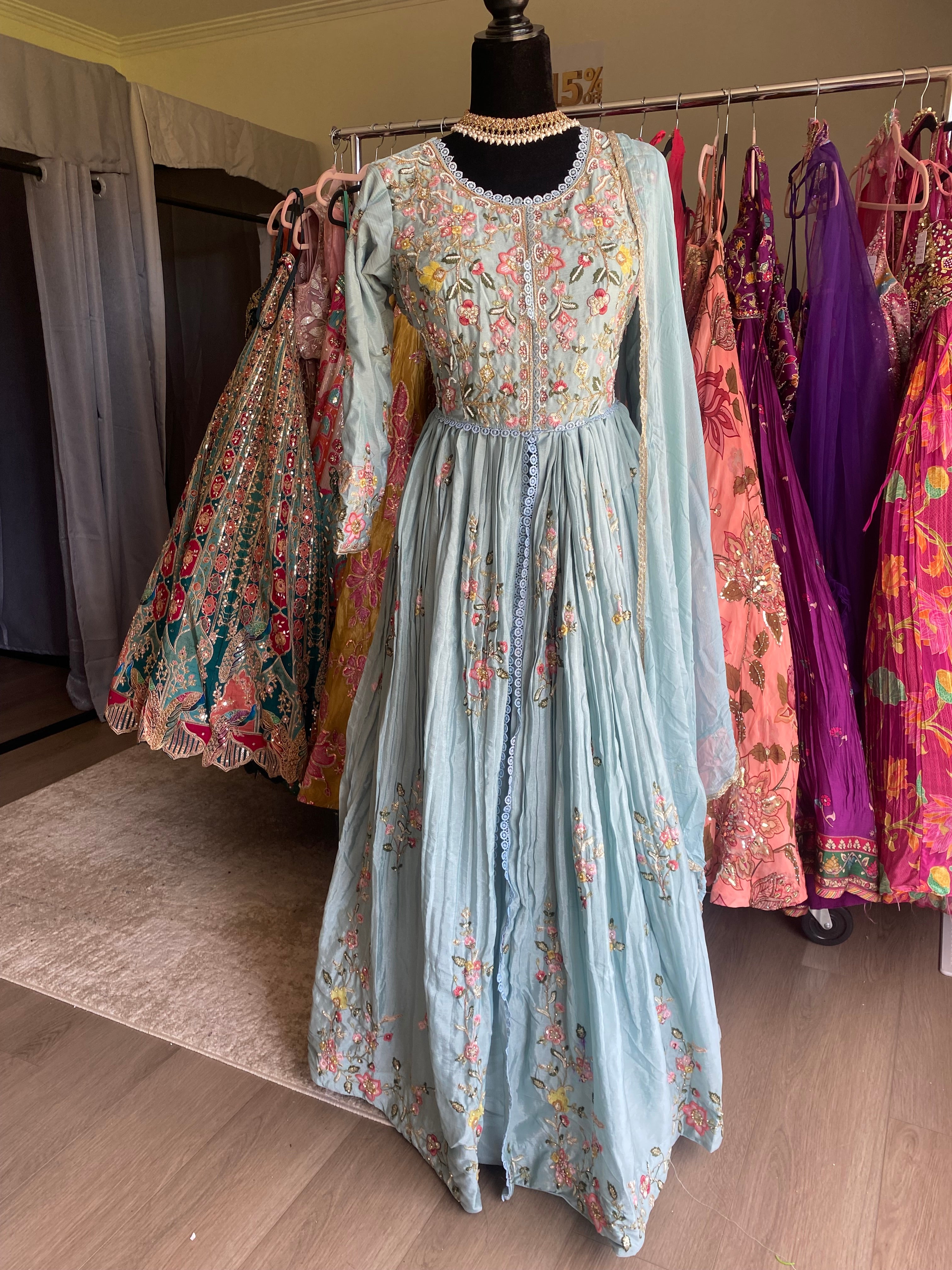 Center cut Embroidered suit – Kanada Kulture