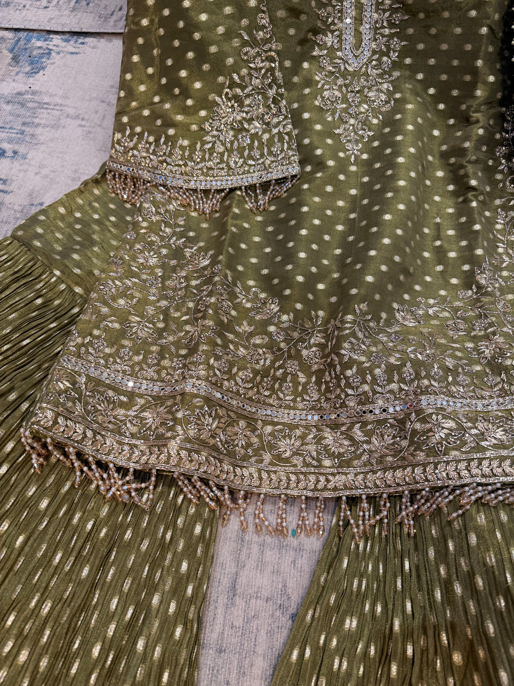 Embroidered suit – Kanada Kulture