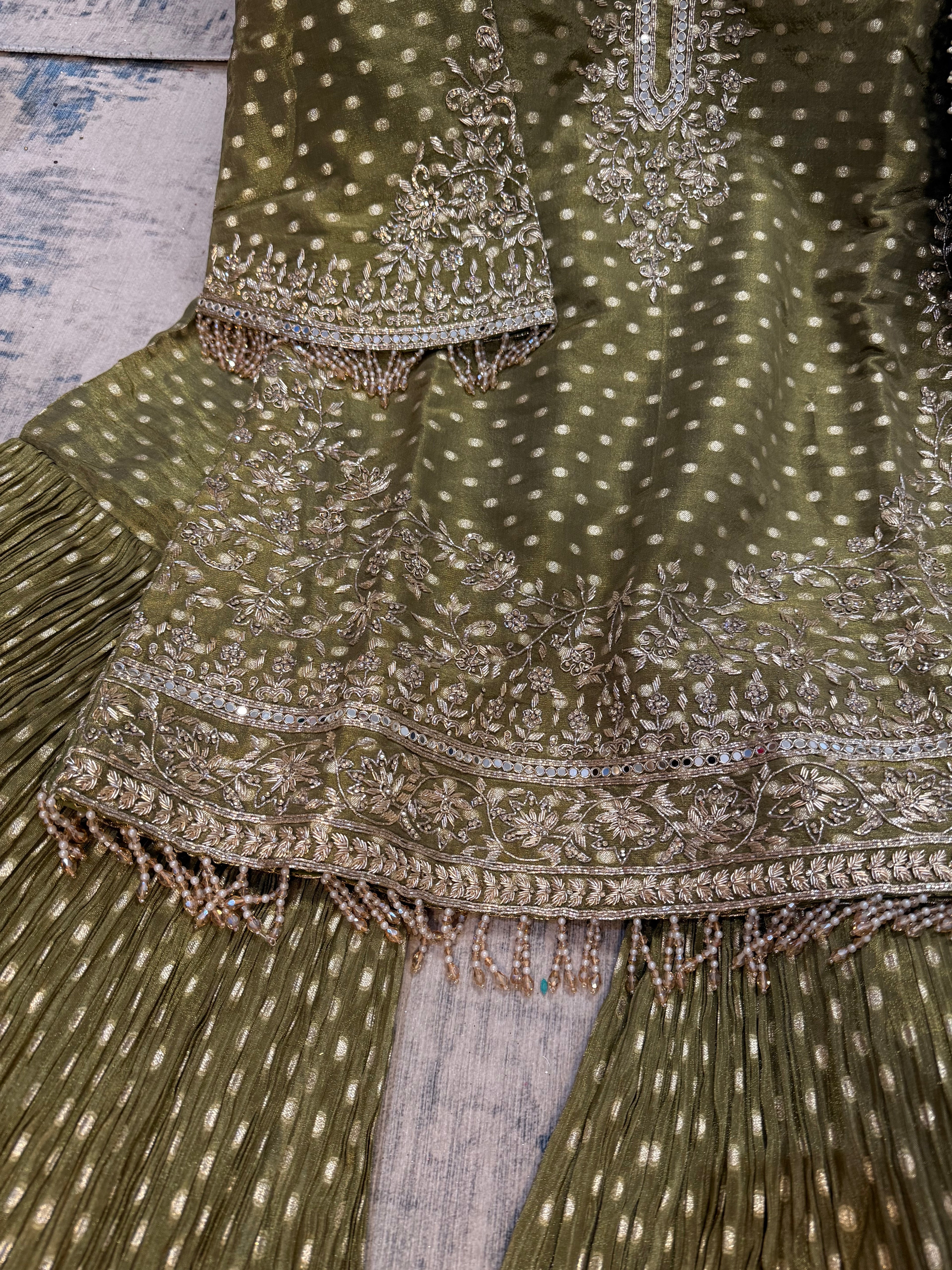 Embroidered suit – Kanada Kulture