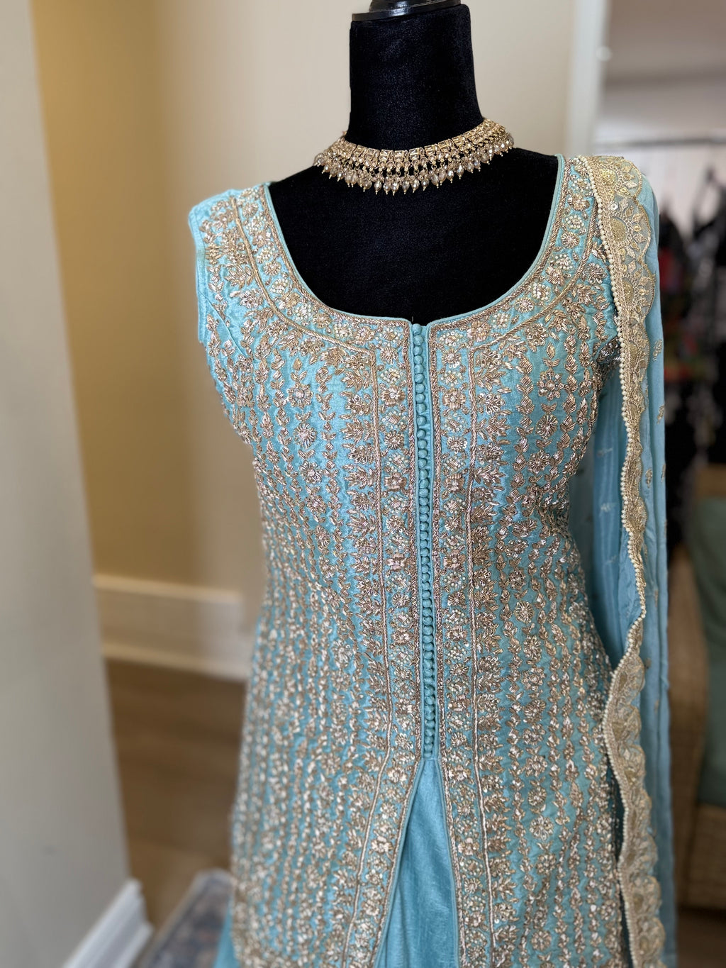 Zardozi work Embroidered suit – Kanada Kulture
