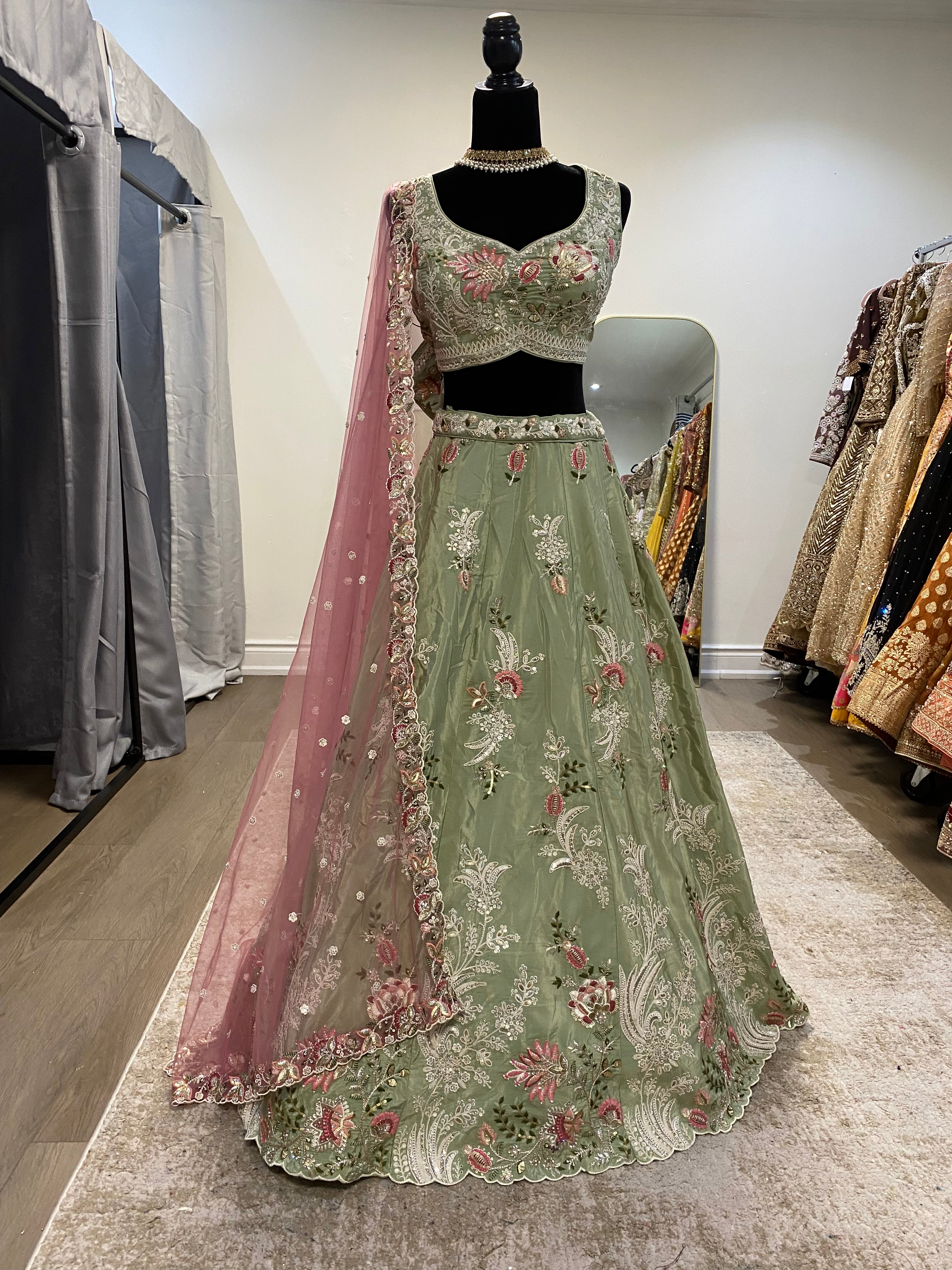 Designer mehendi lehenga