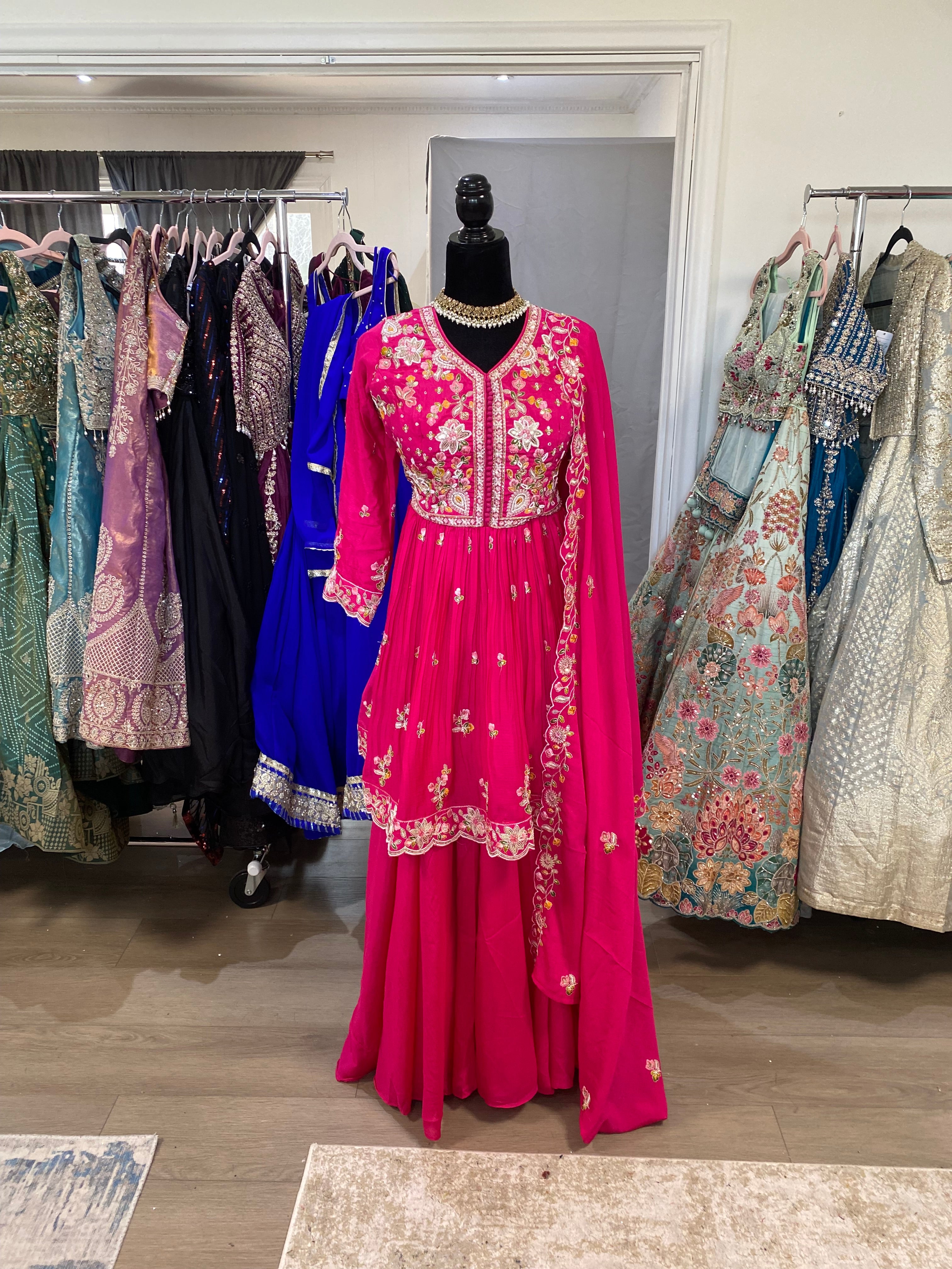 Embroidered suit Kanada Kulture