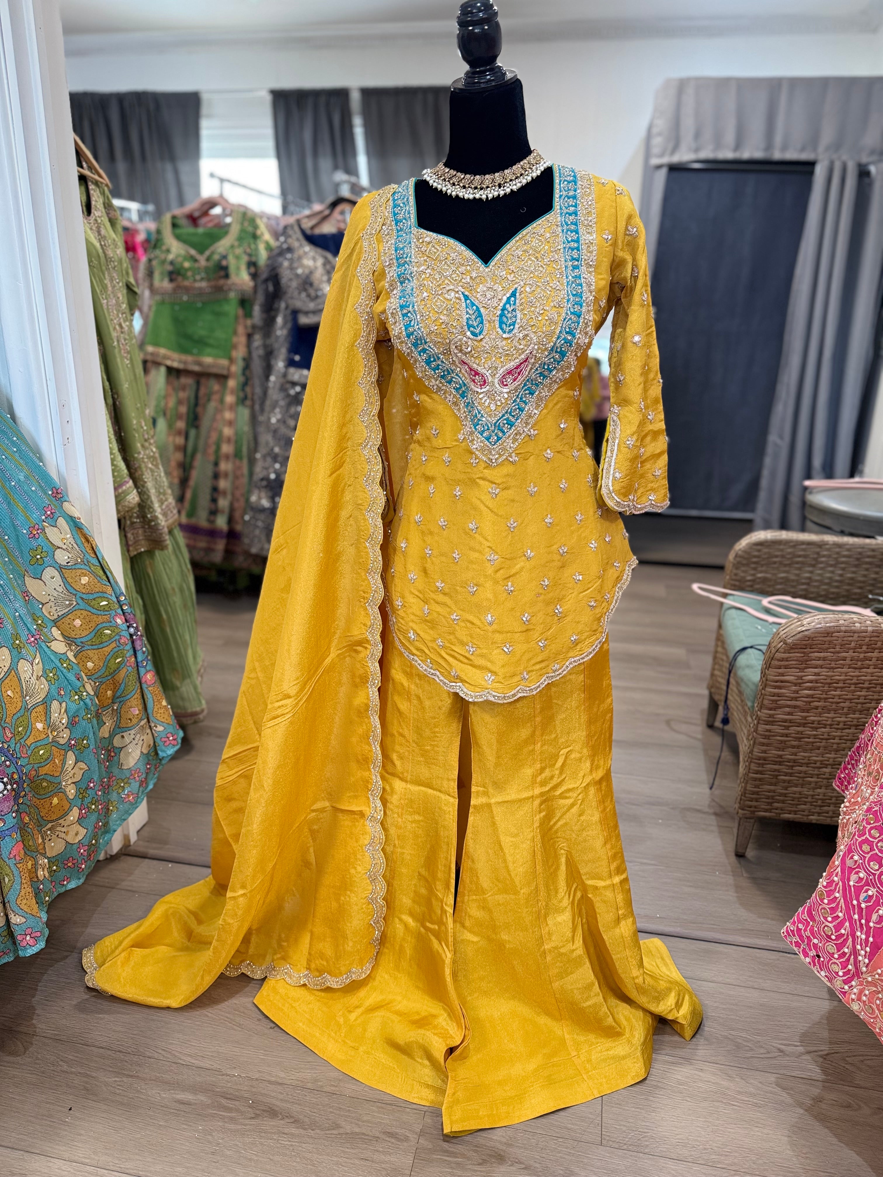 Embroidered suit – Kanada Kulture