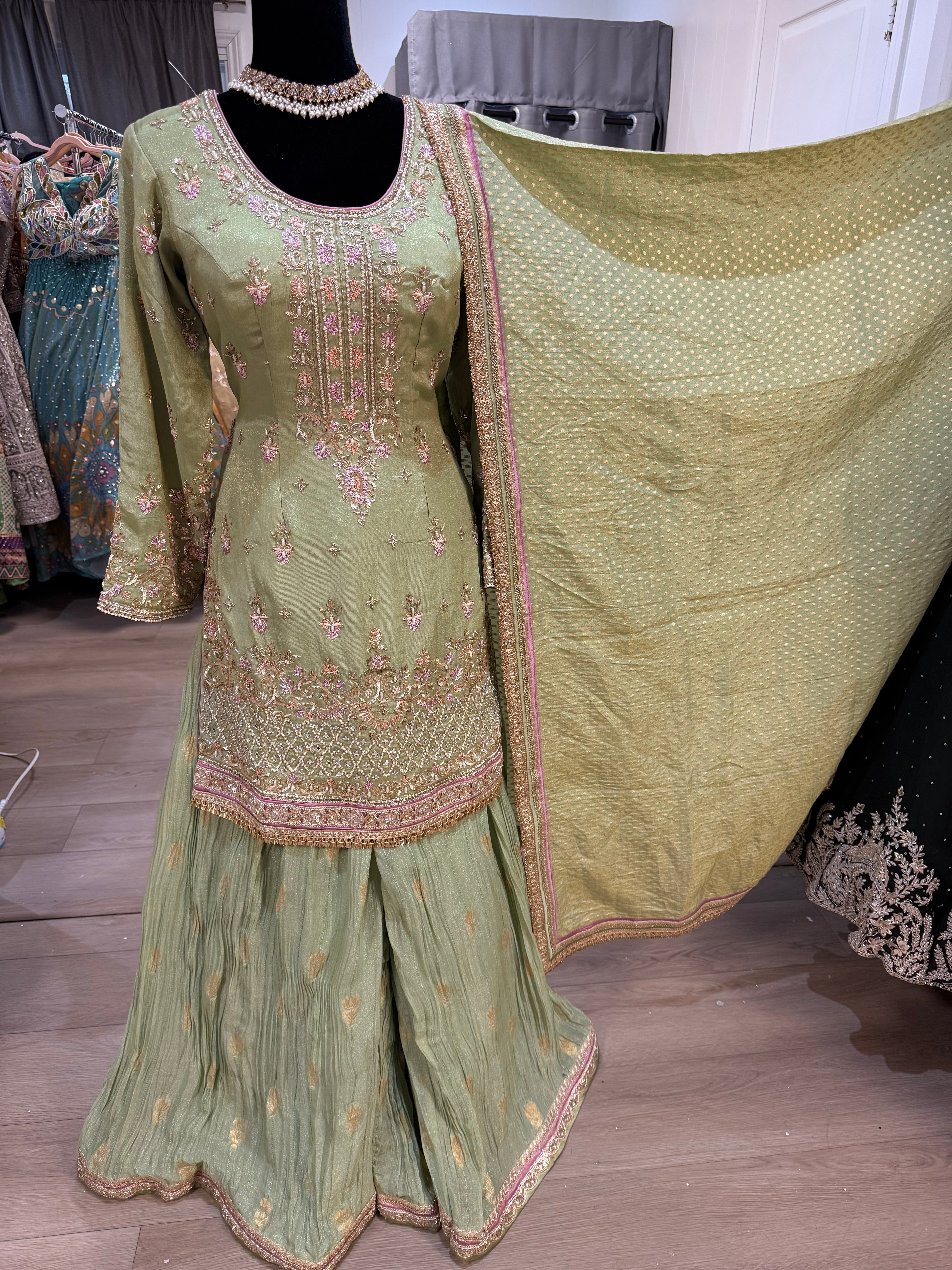 Embroidered suit – Kanada Kulture