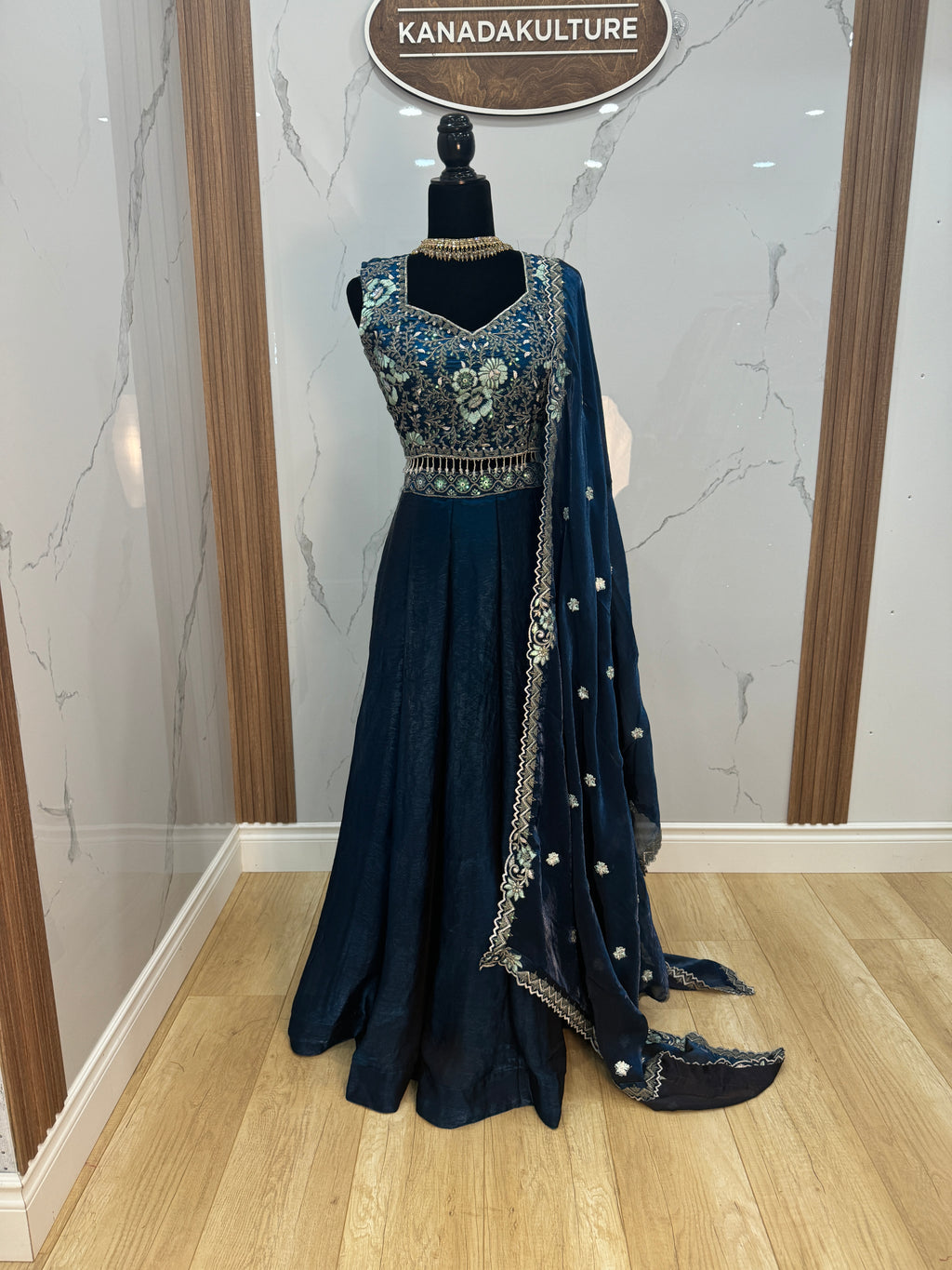 Beautiful Silk Wedding Wear Lehenga Choli