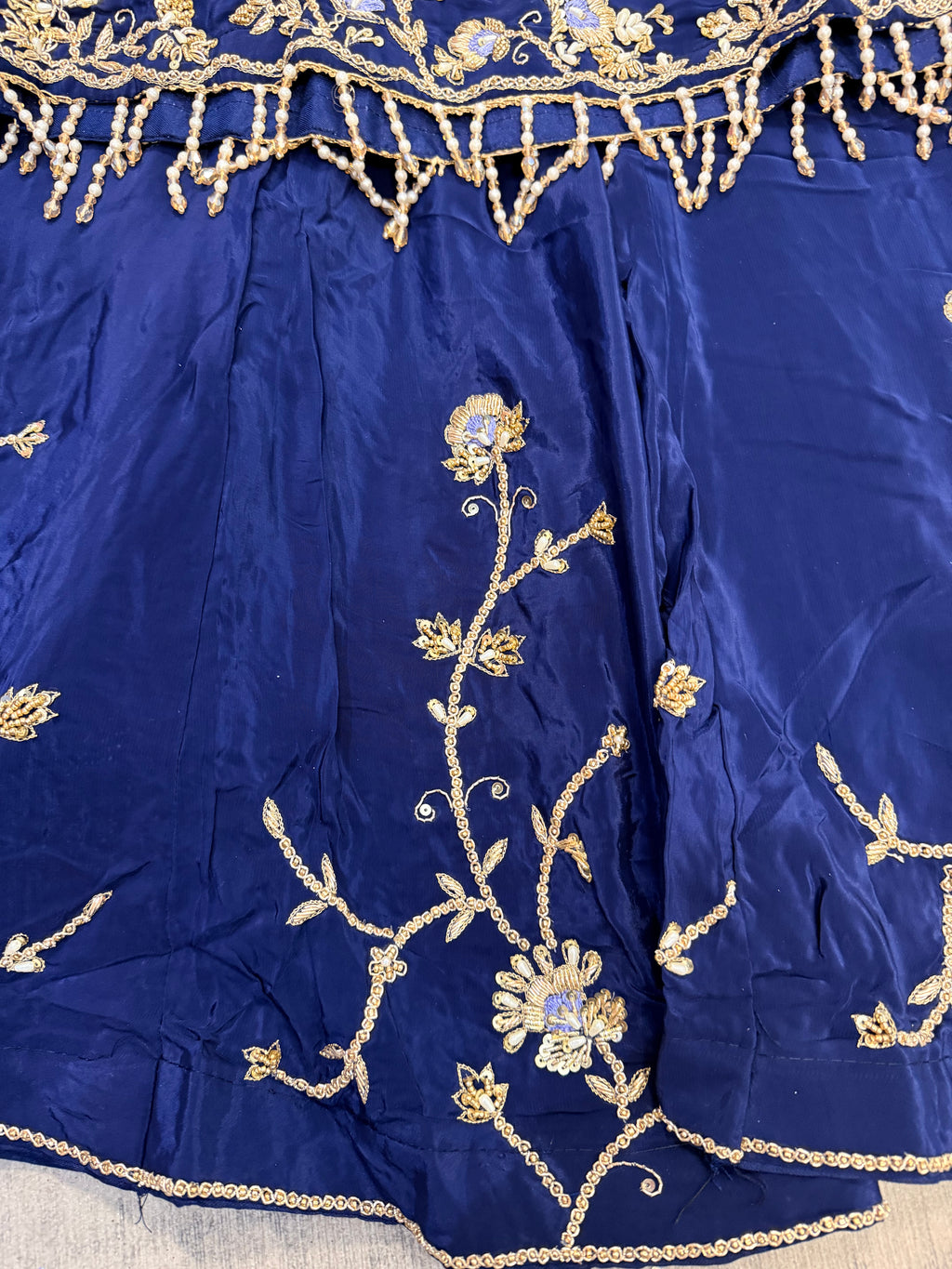 Size 48 Embroidered suit – Kanada Kulture