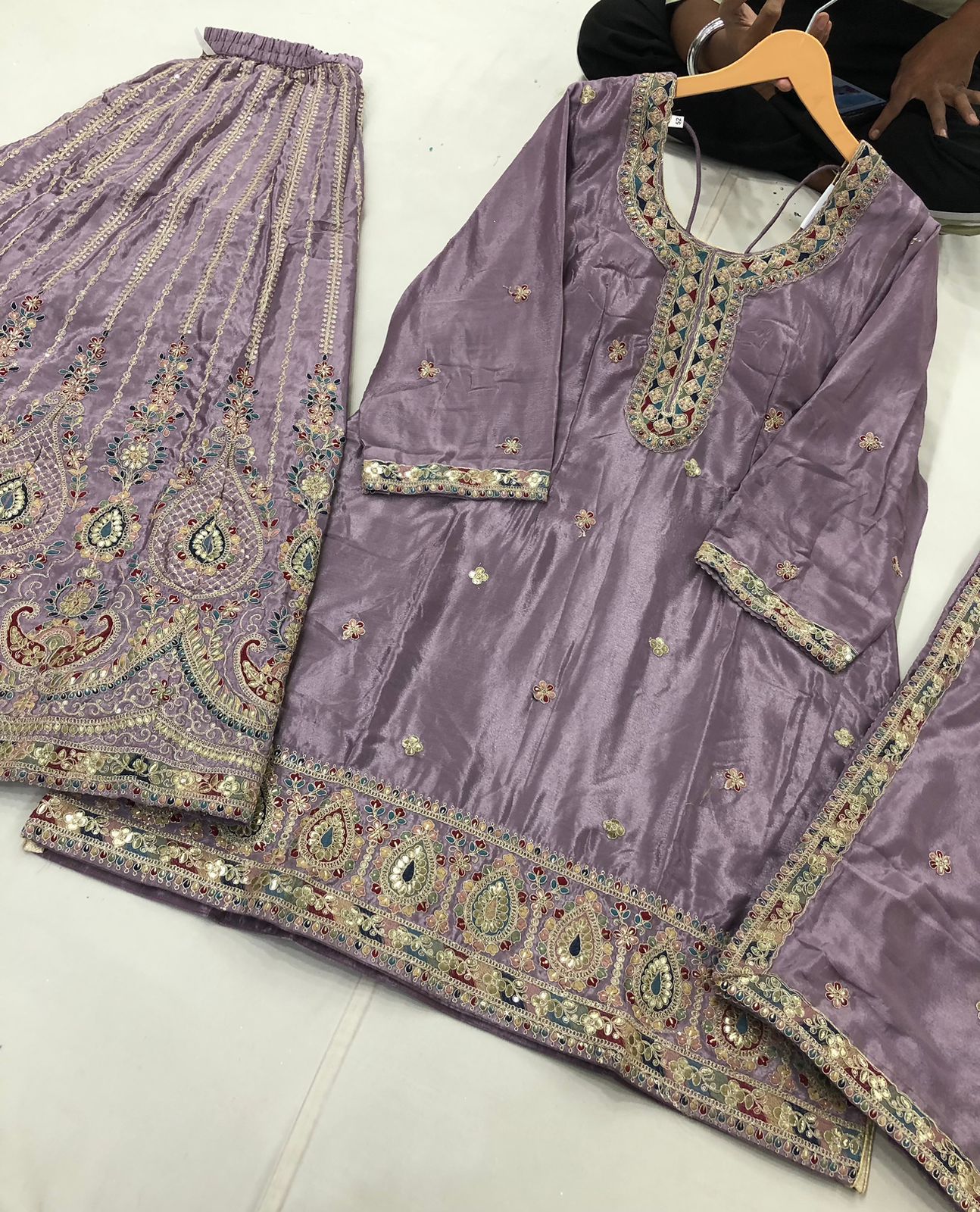 Size 52/54 Embroidered palzoo Suit – Kanada Kulture