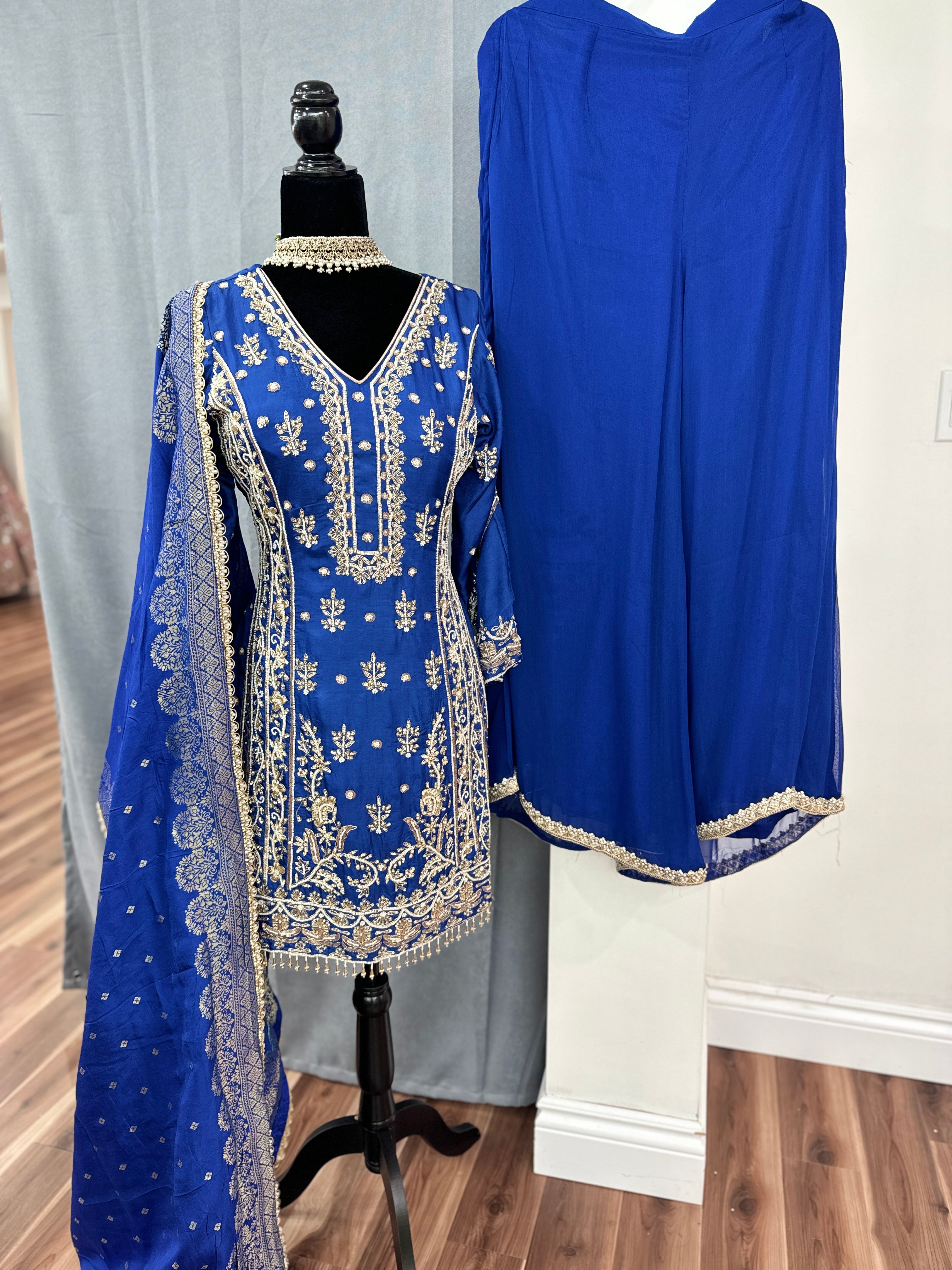 Embroidered suit – Kanada Kulture