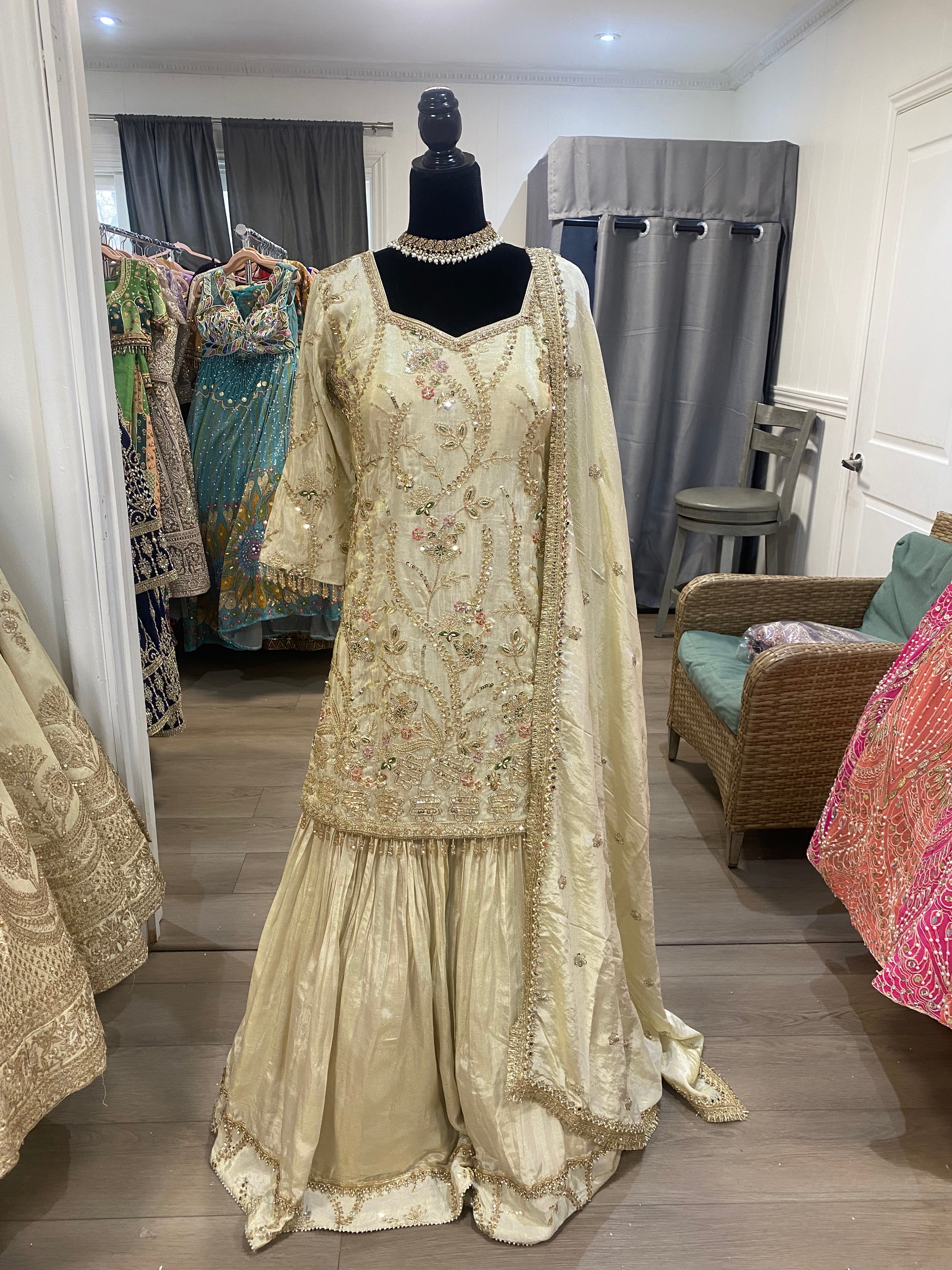 Embroidered suit – Kanada Kulture