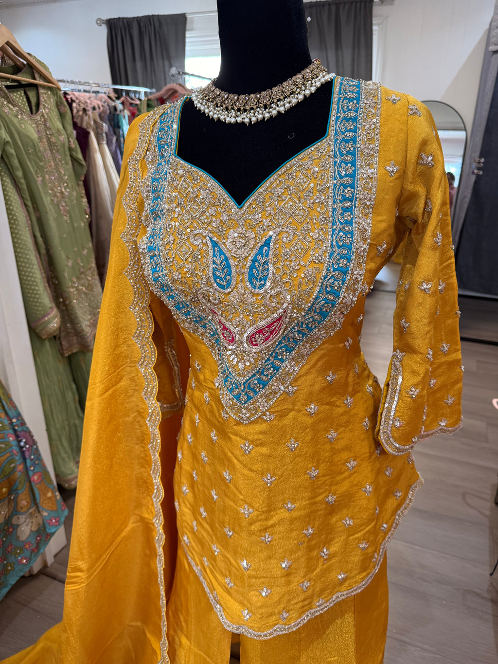 Embroidered suit – Kanada Kulture