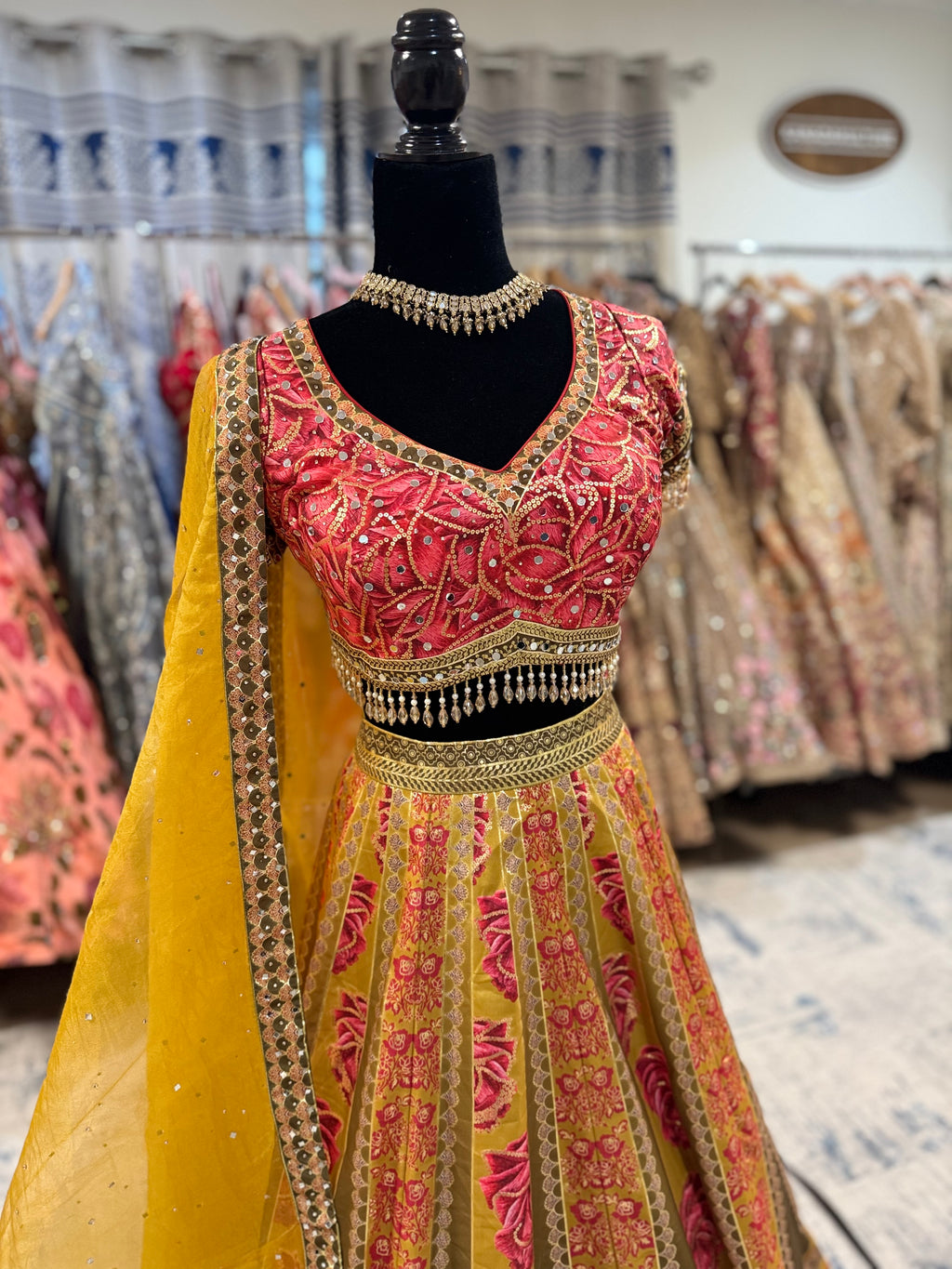 Beautiful wedding Wear Lehenga Choli