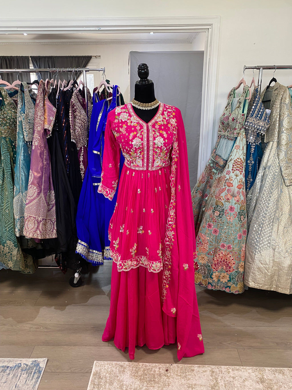 Embroidered suit Kanada Kulture