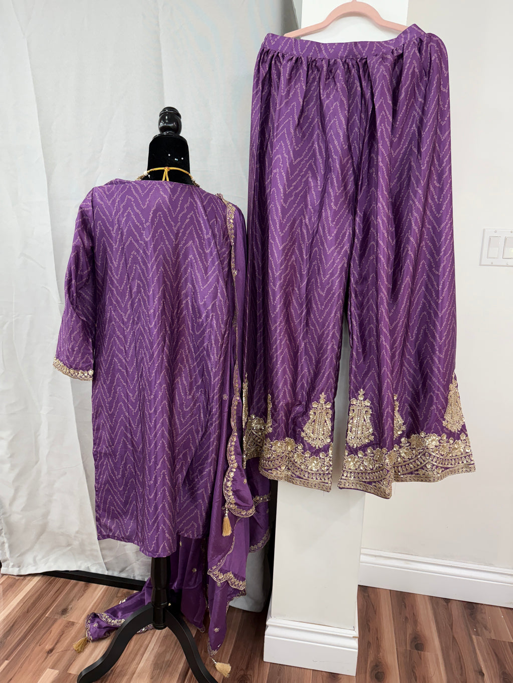 Embroidered palzoo Suit – Kanada Kulture