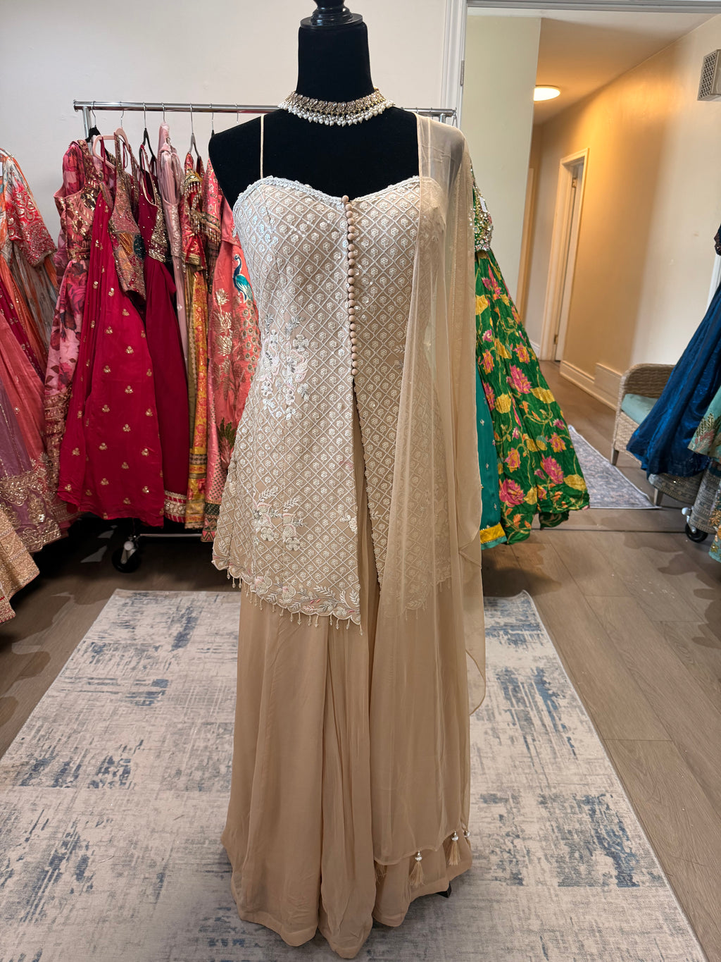 Embroidered suit – Kanada Kulture