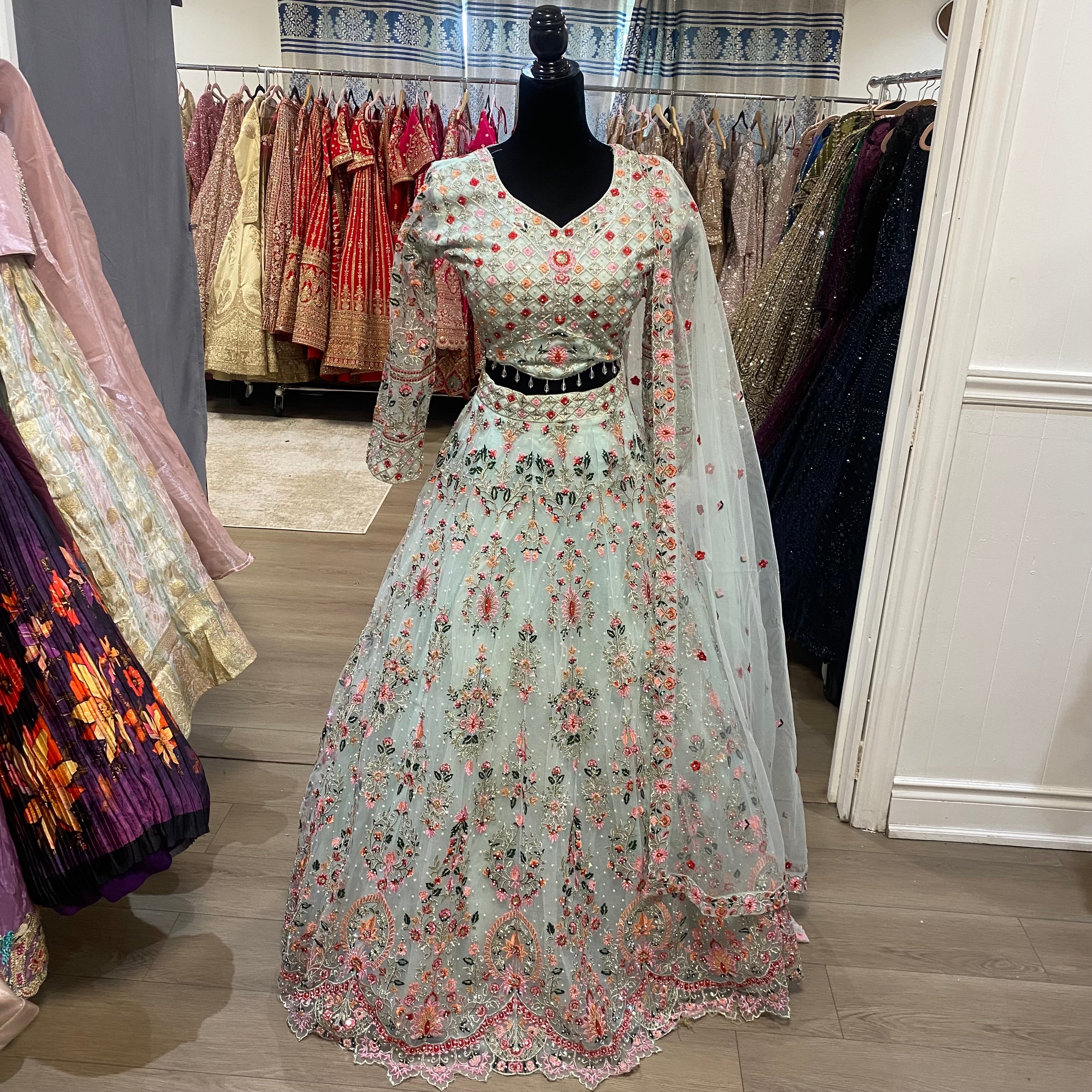 Beautiful wedding Wear Lehenga Choli