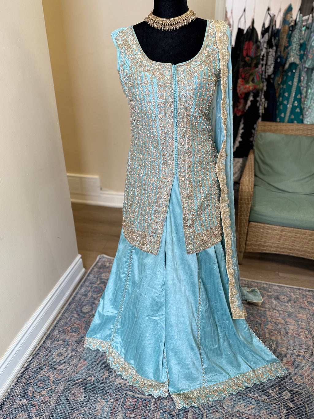 Zardozi work Embroidered suit – Kanada Kulture