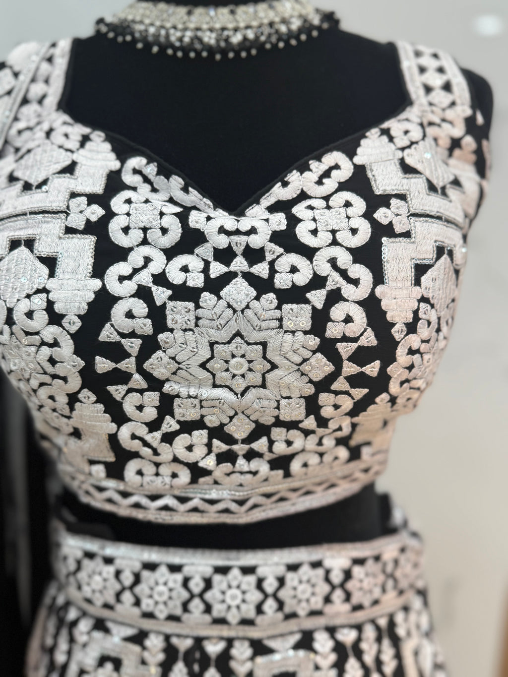 Sangam black and white color lehenga