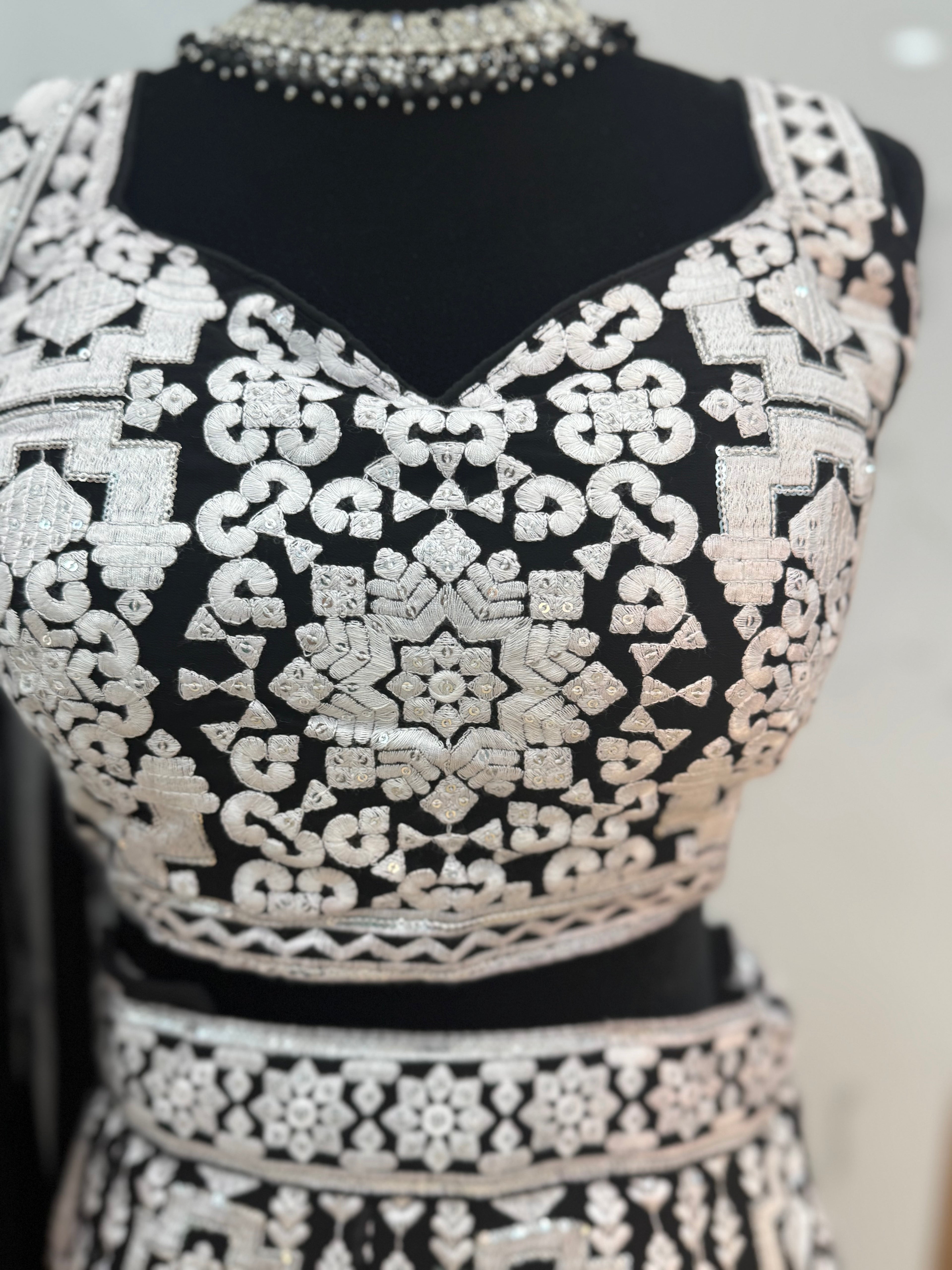 Sangam black and white color lehenga