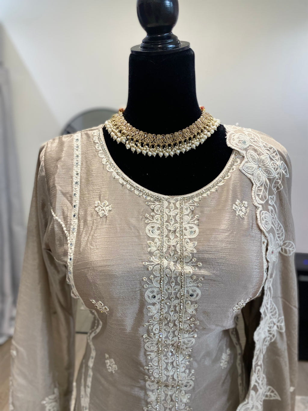 Embroidered suit – Kanada Kulture