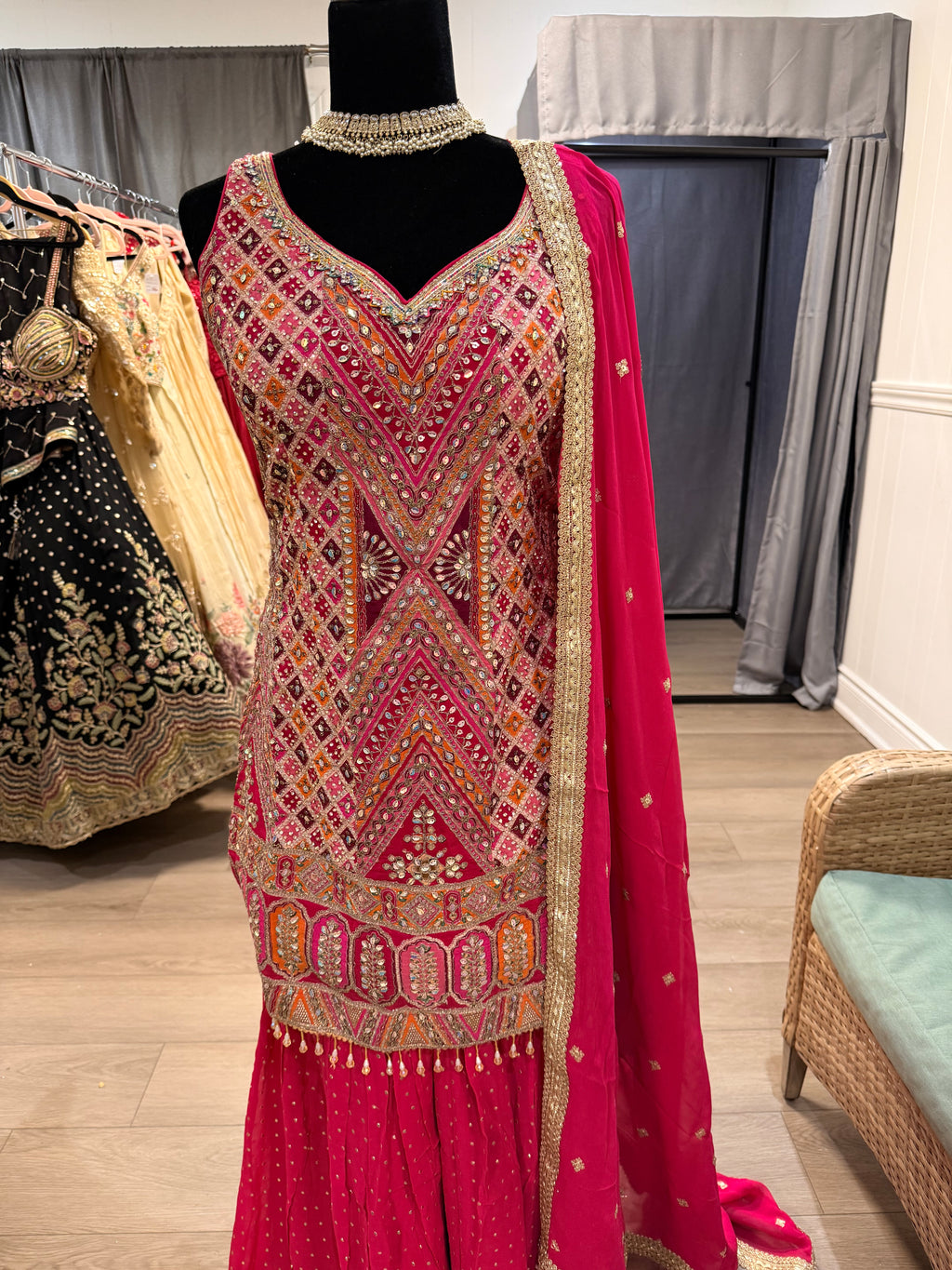 Thread Zari work Embroidered suit – Kanada Kulture