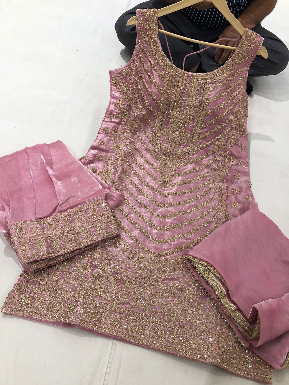 Embroidered suit farshi salwar Kanada Kulture