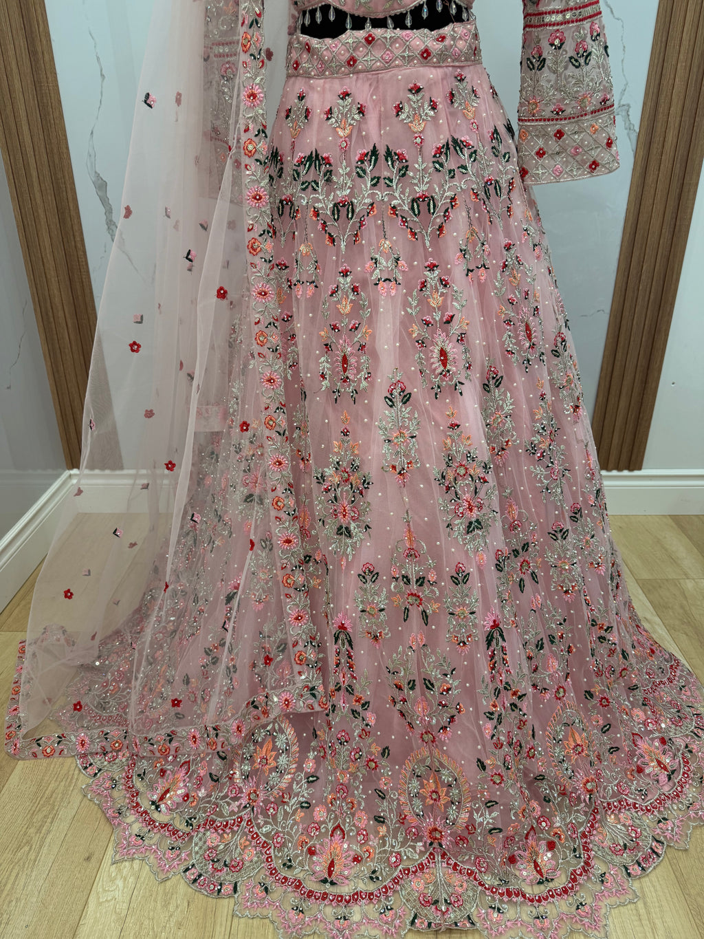 Beautiful wedding Wear Lehenga Choli