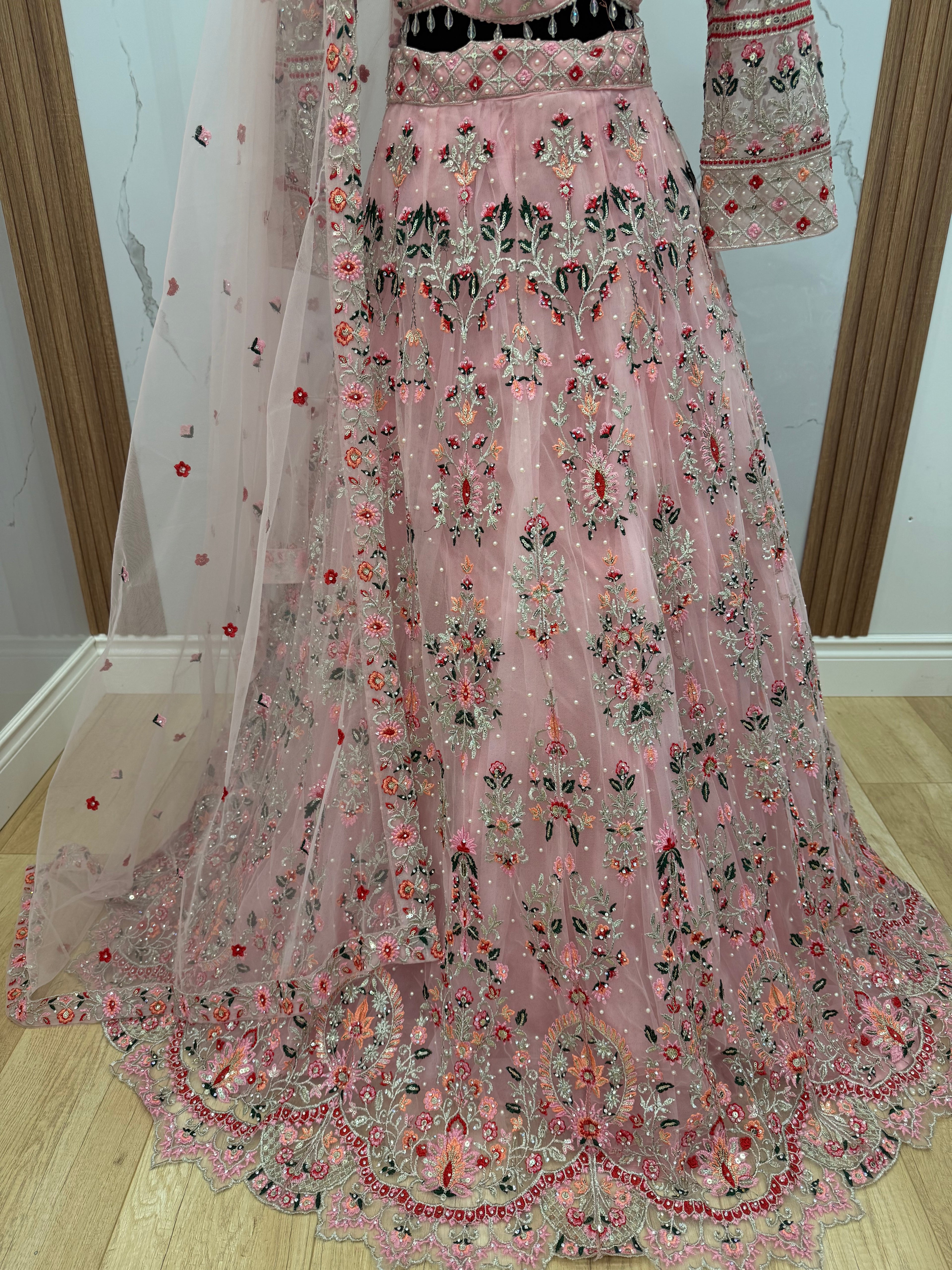 Beautiful wedding Wear Lehenga Choli