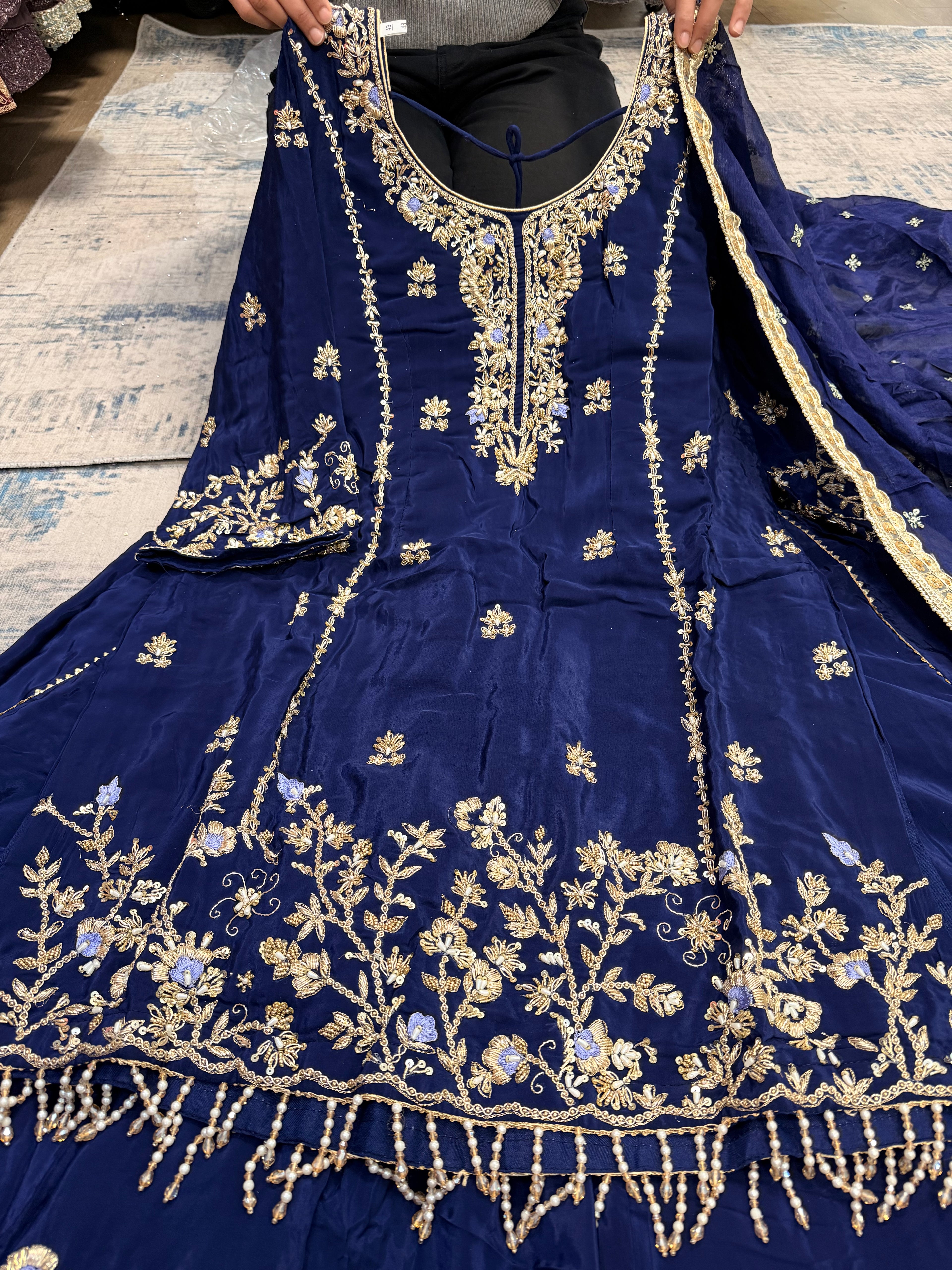 Size 48 Embroidered suit – Kanada Kulture