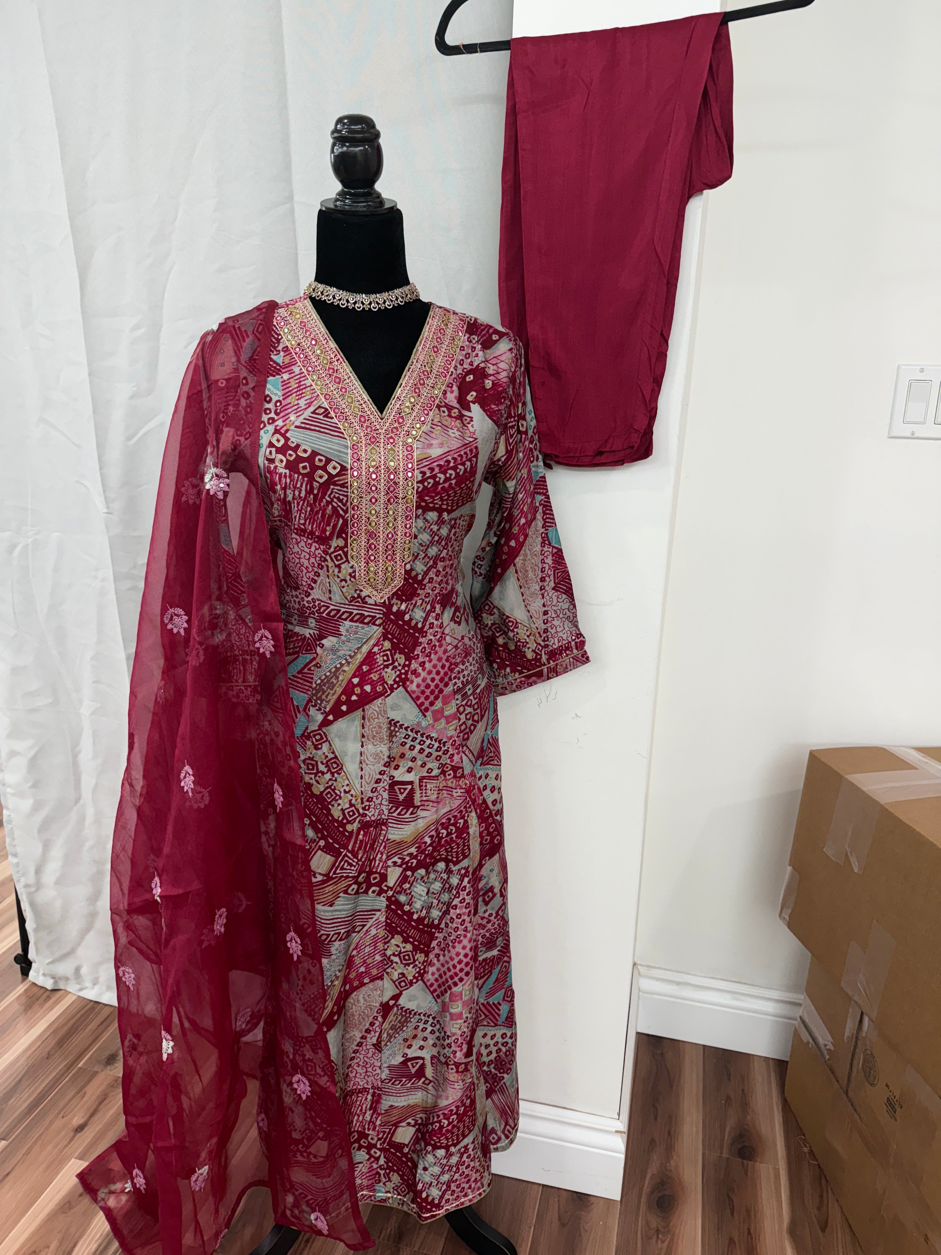 Roman silk suit – Kanada Kulture