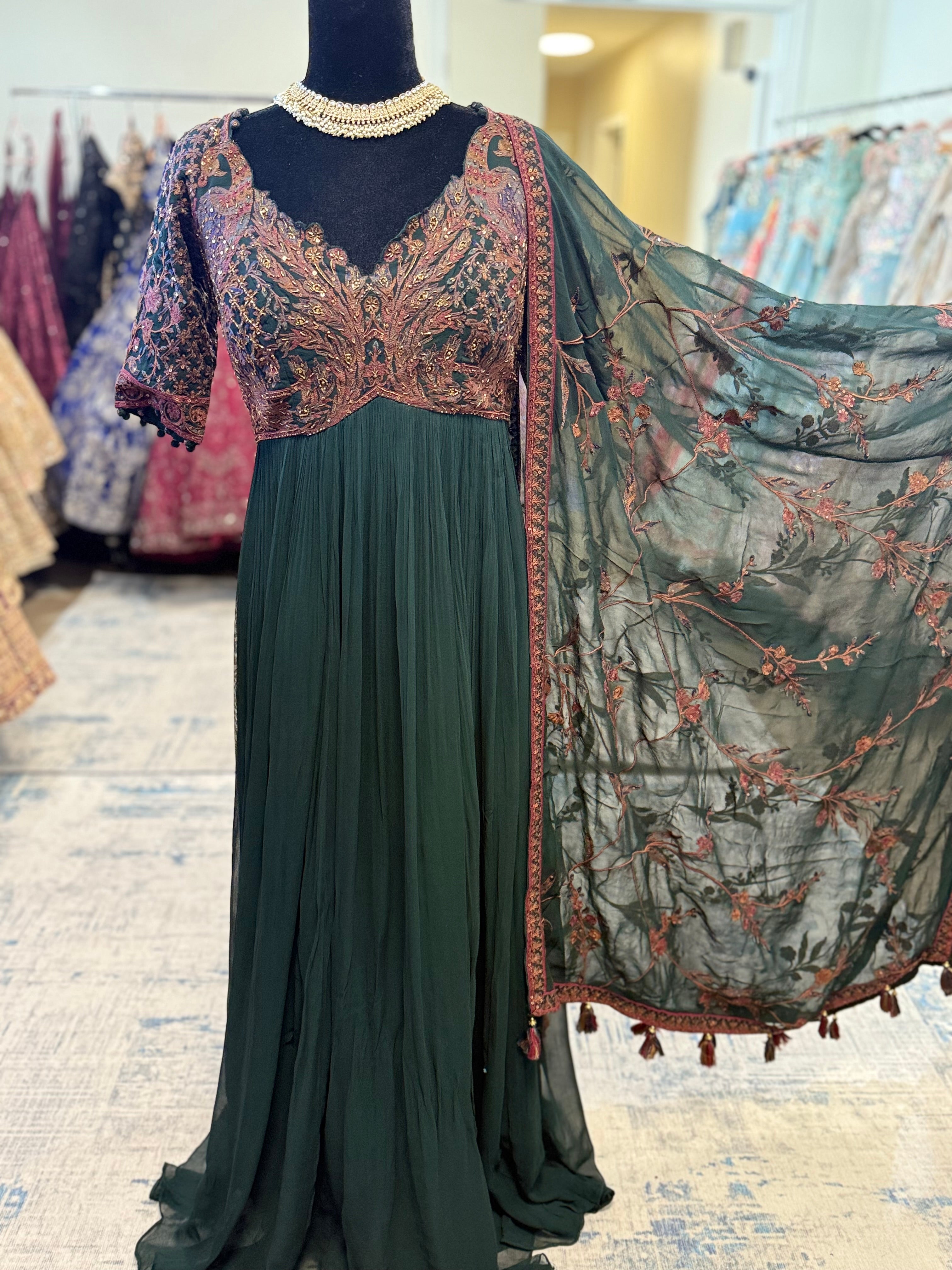 Embroidered suit – Kanada Kulture