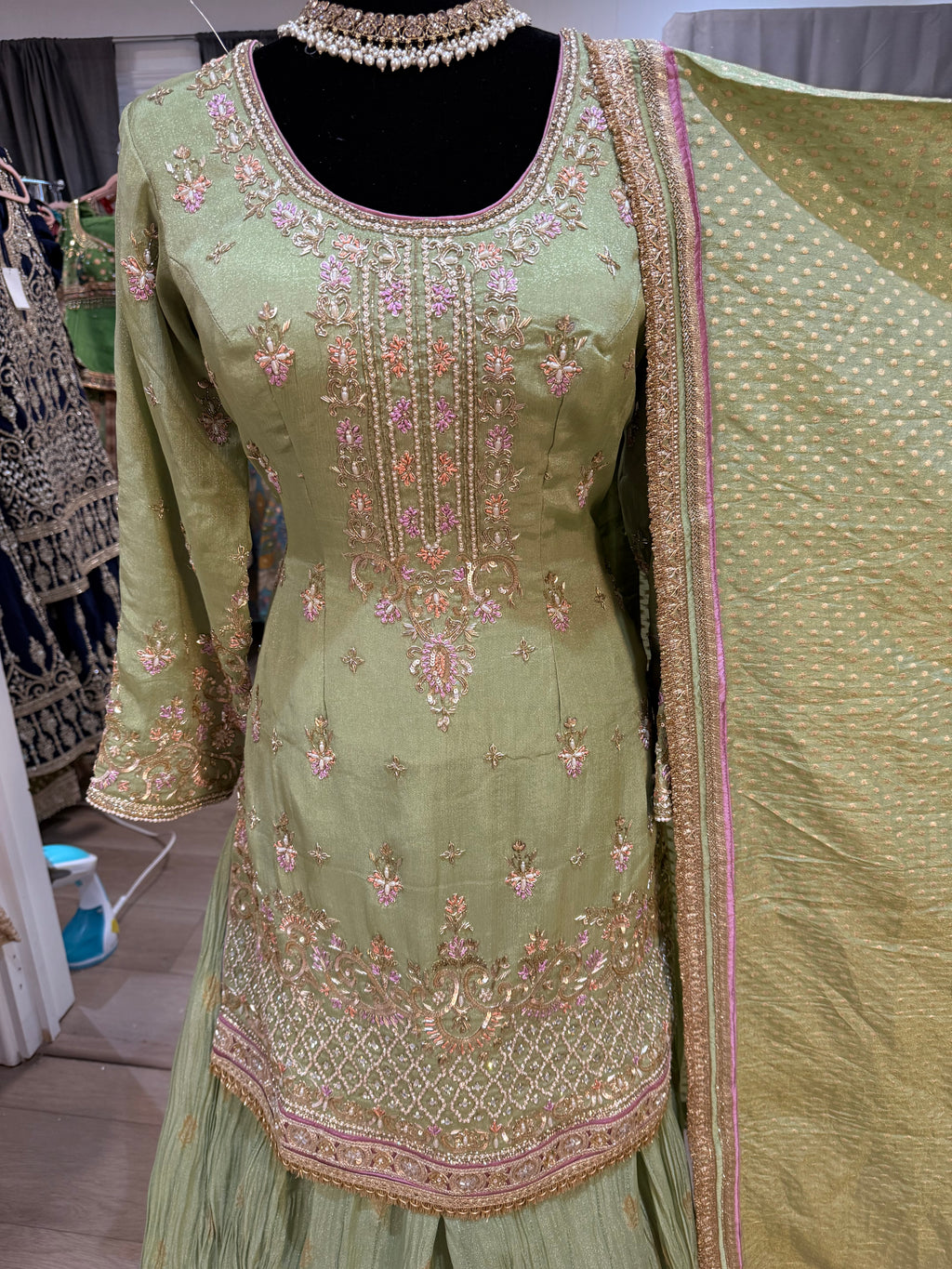 Embroidered suit – Kanada Kulture