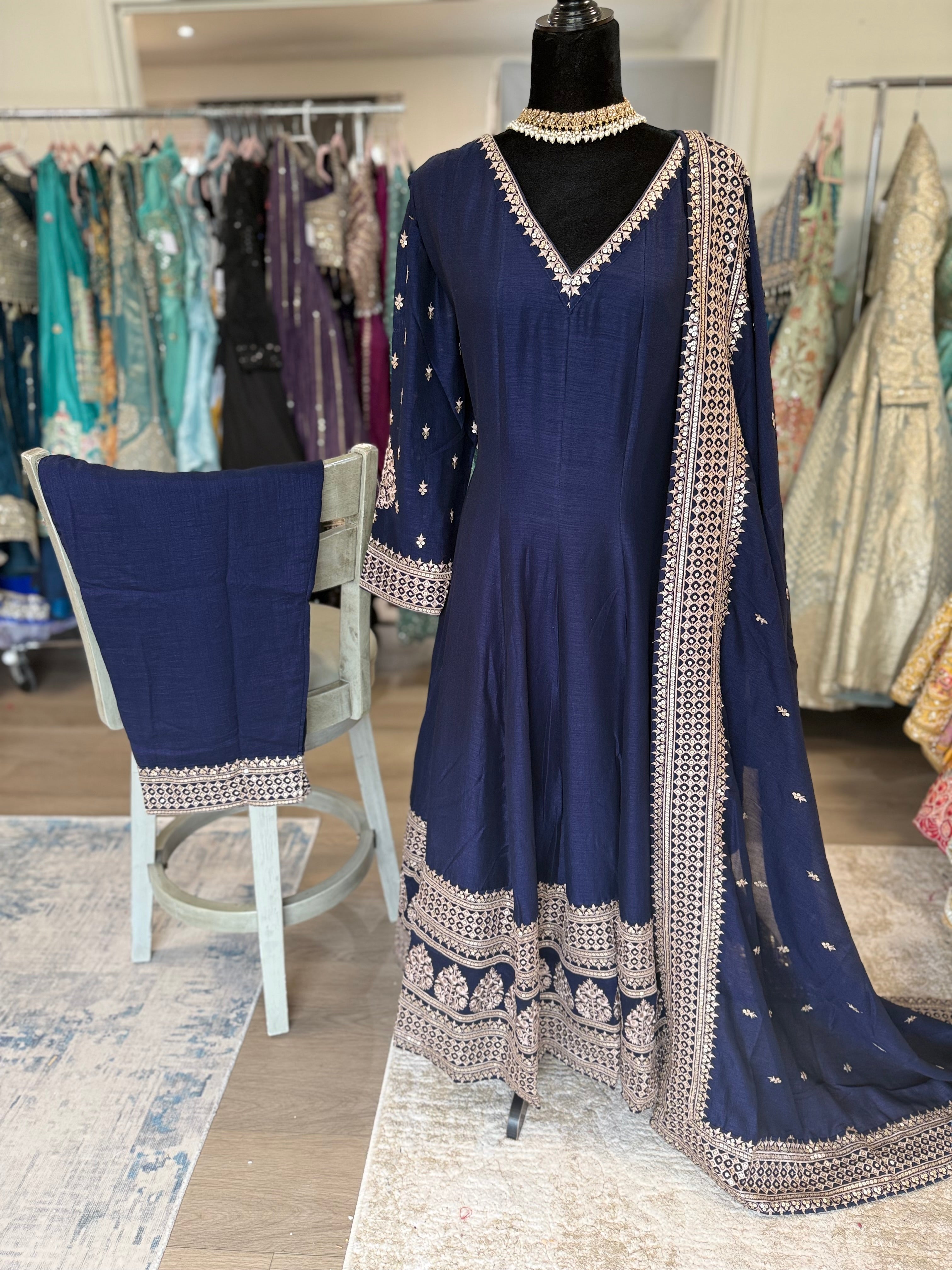 Size 50 Embroidered suit – Kanada Kulture