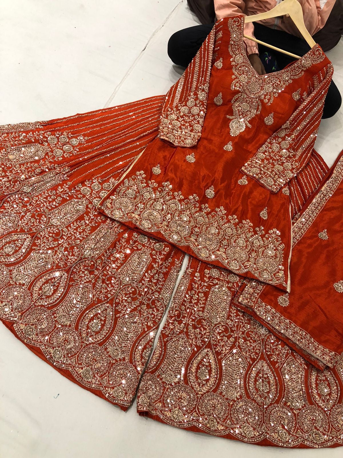 Embroidered suit Kanada Kulture