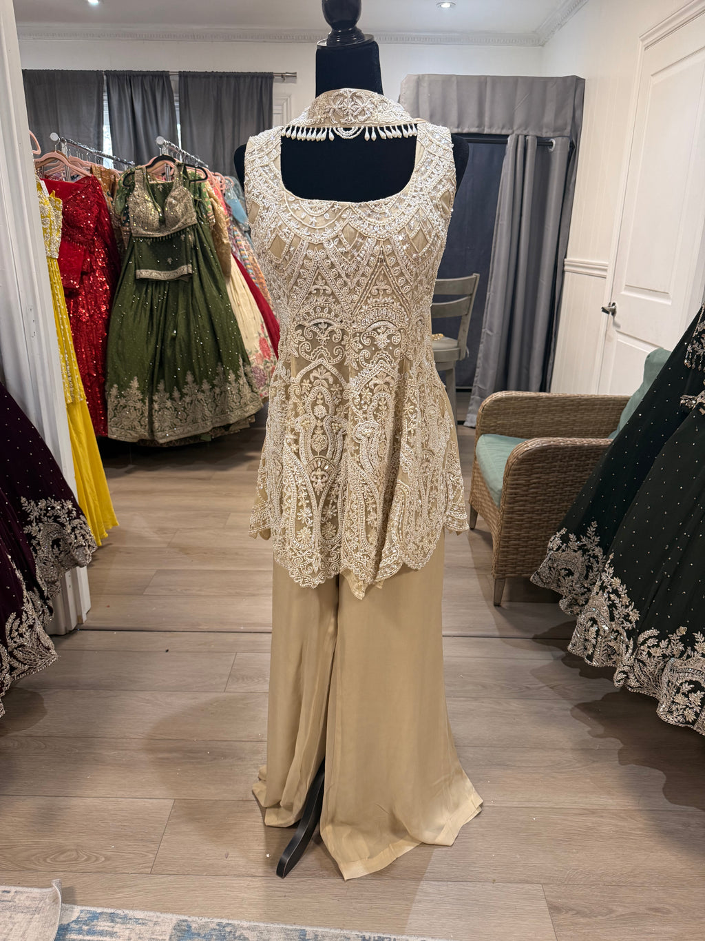 Embroidered suit – Kanada Kulture