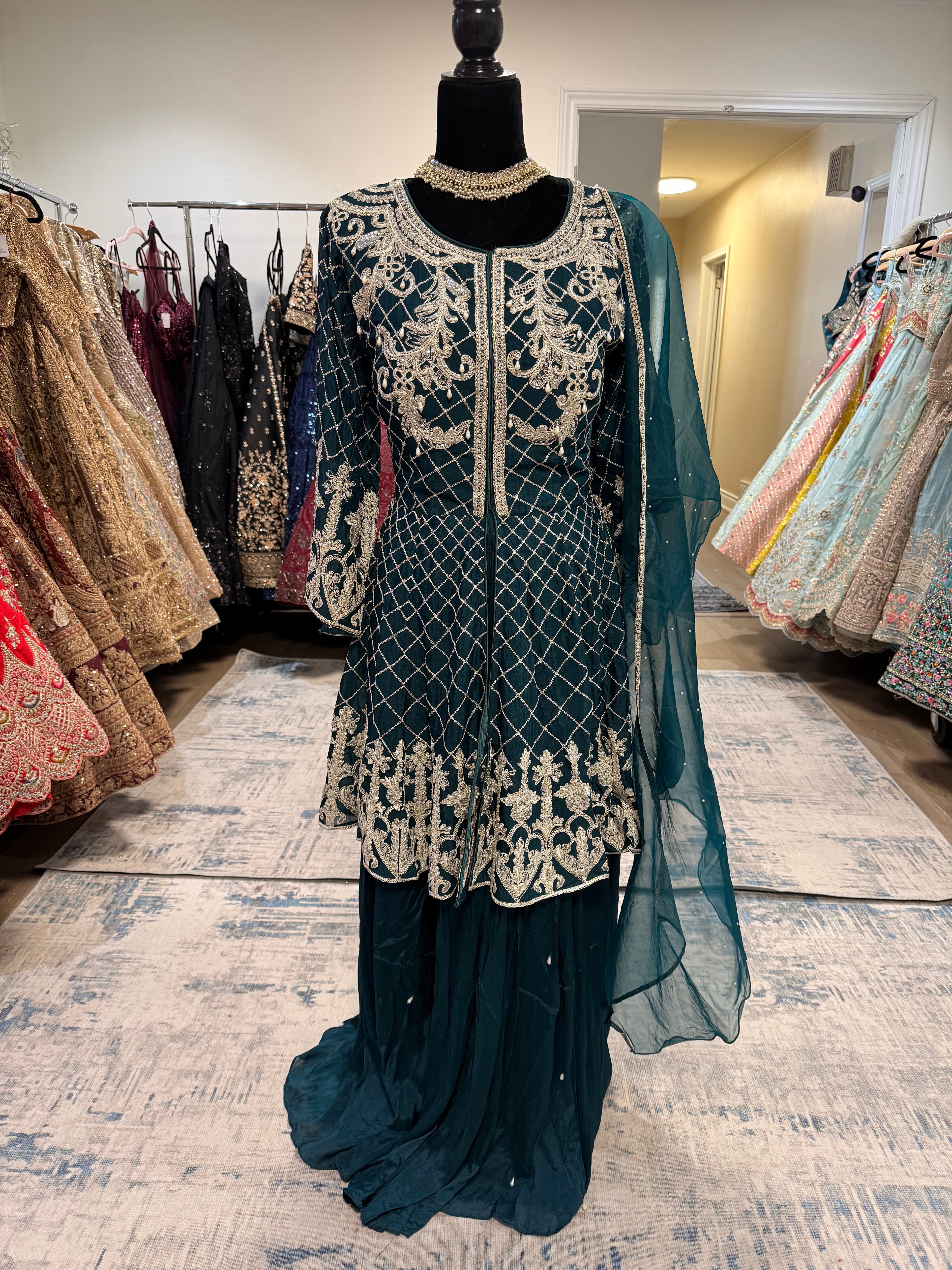 Embroidered suit – Kanada Kulture