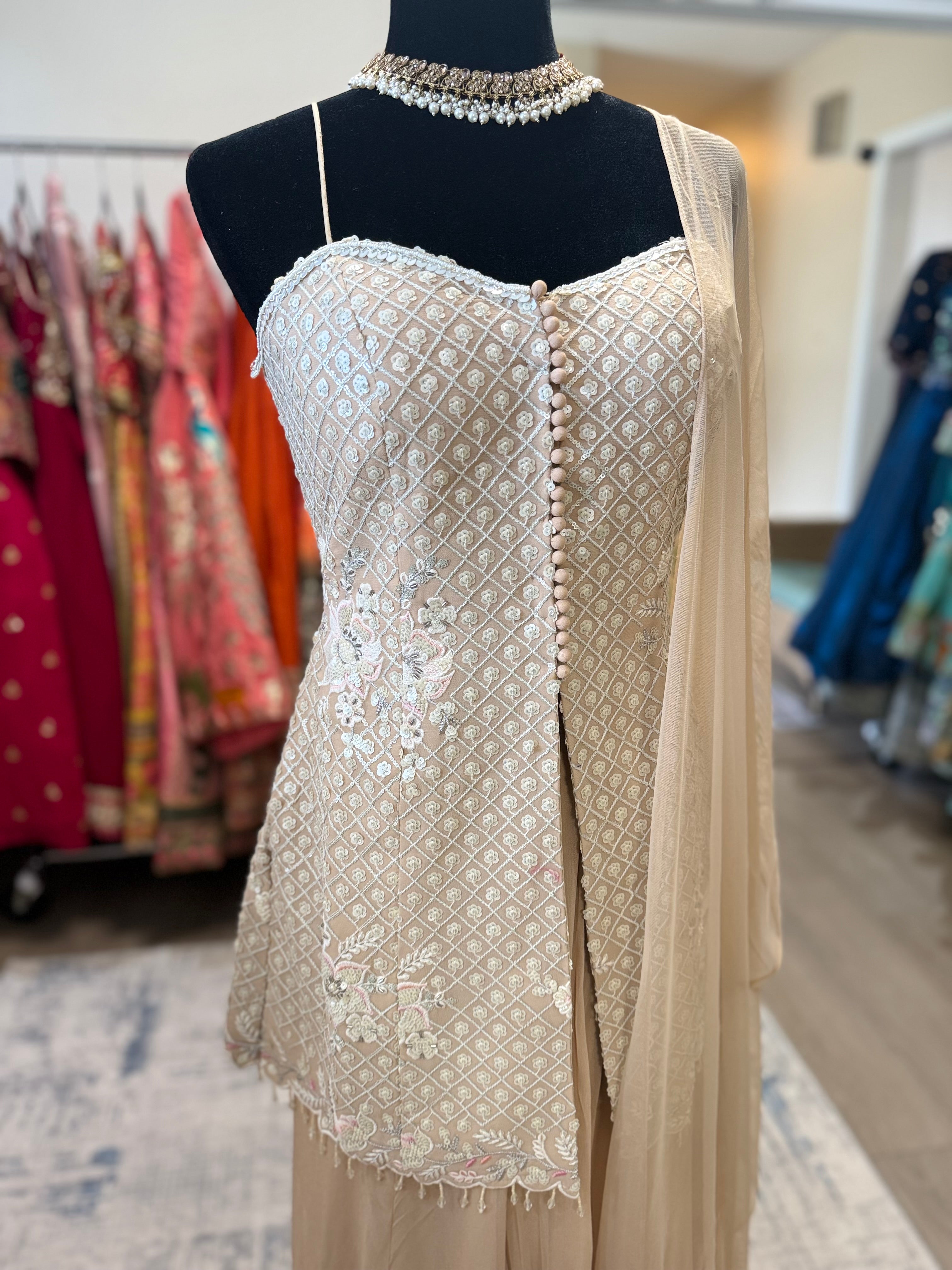 Embroidered suit – Kanada Kulture
