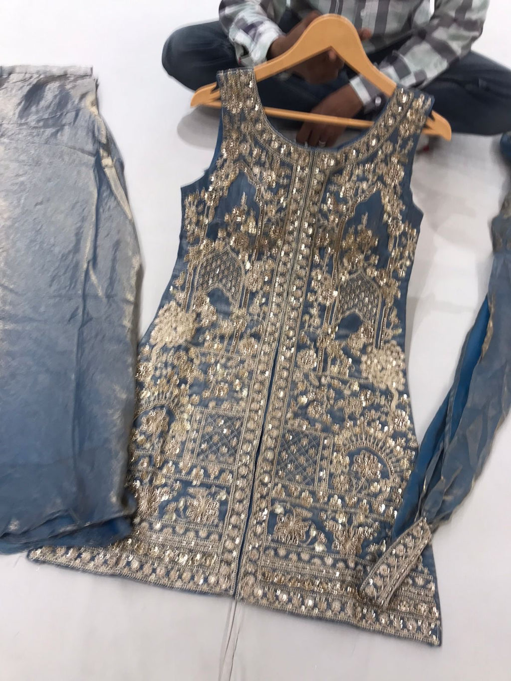 Embroidered suit – Kanada Kulture