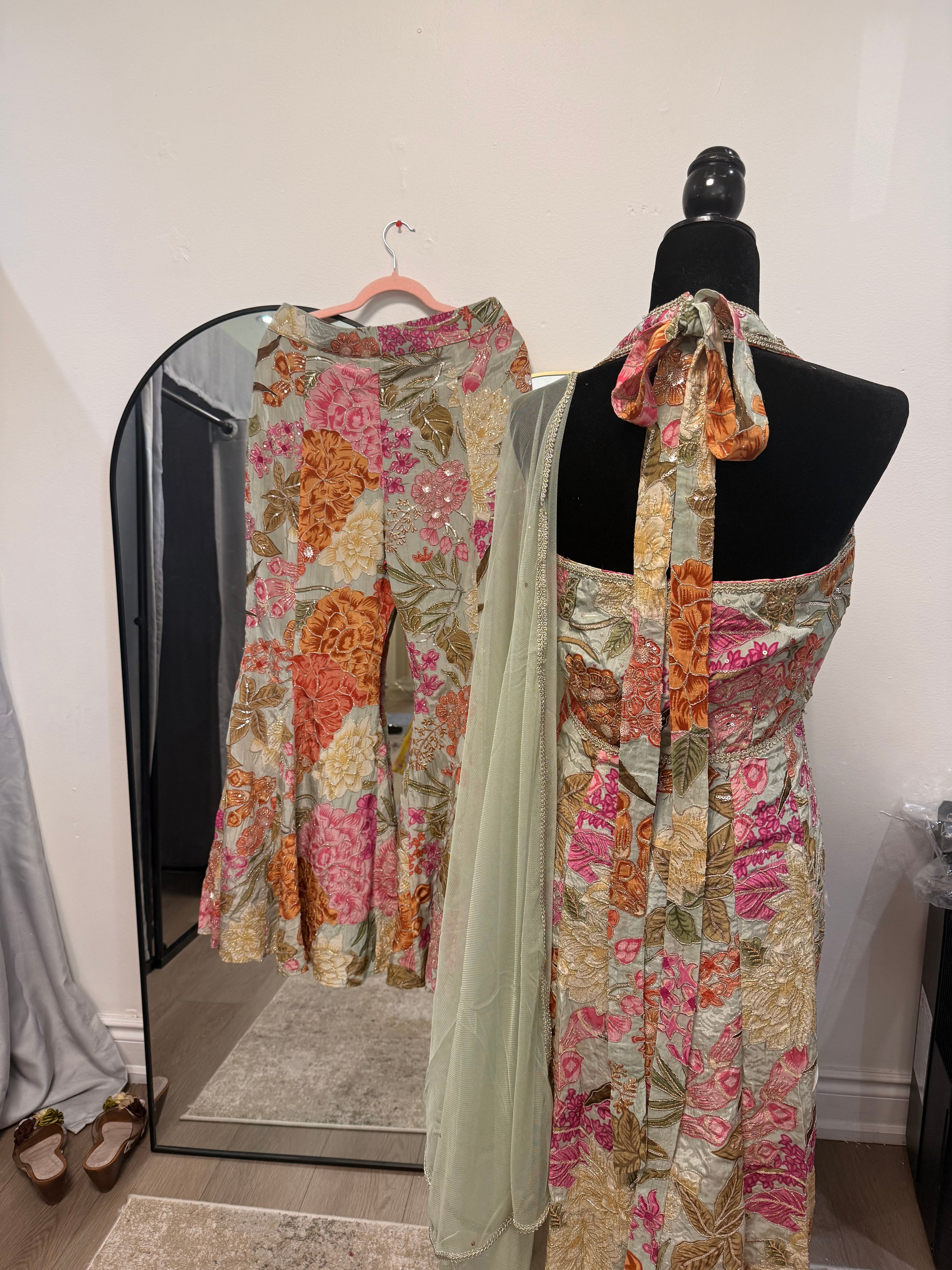 Nyra cut halter neck floral suit – Kanada Kulture