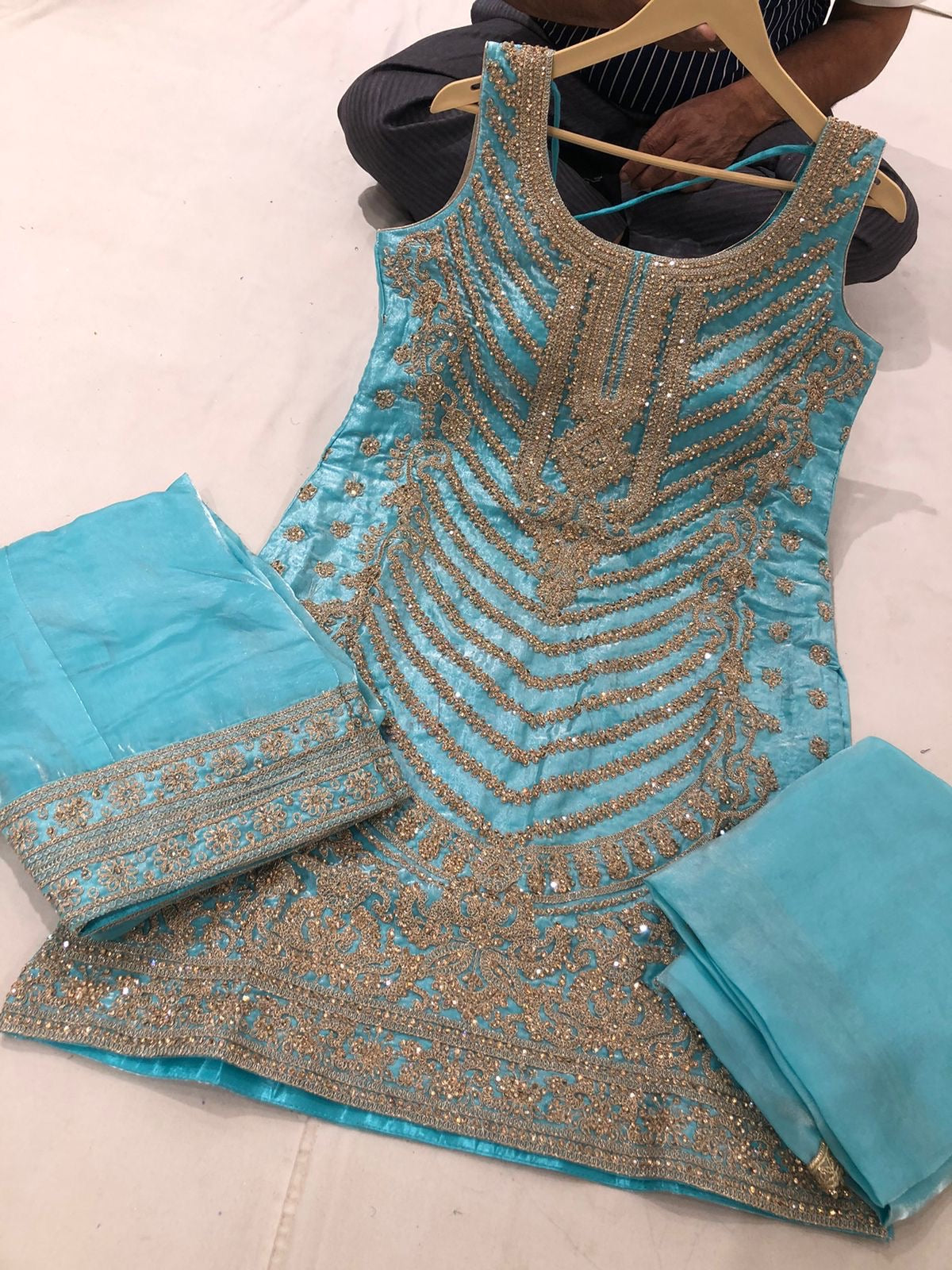 Embroidered suit farshi salwar Kanada Kulture