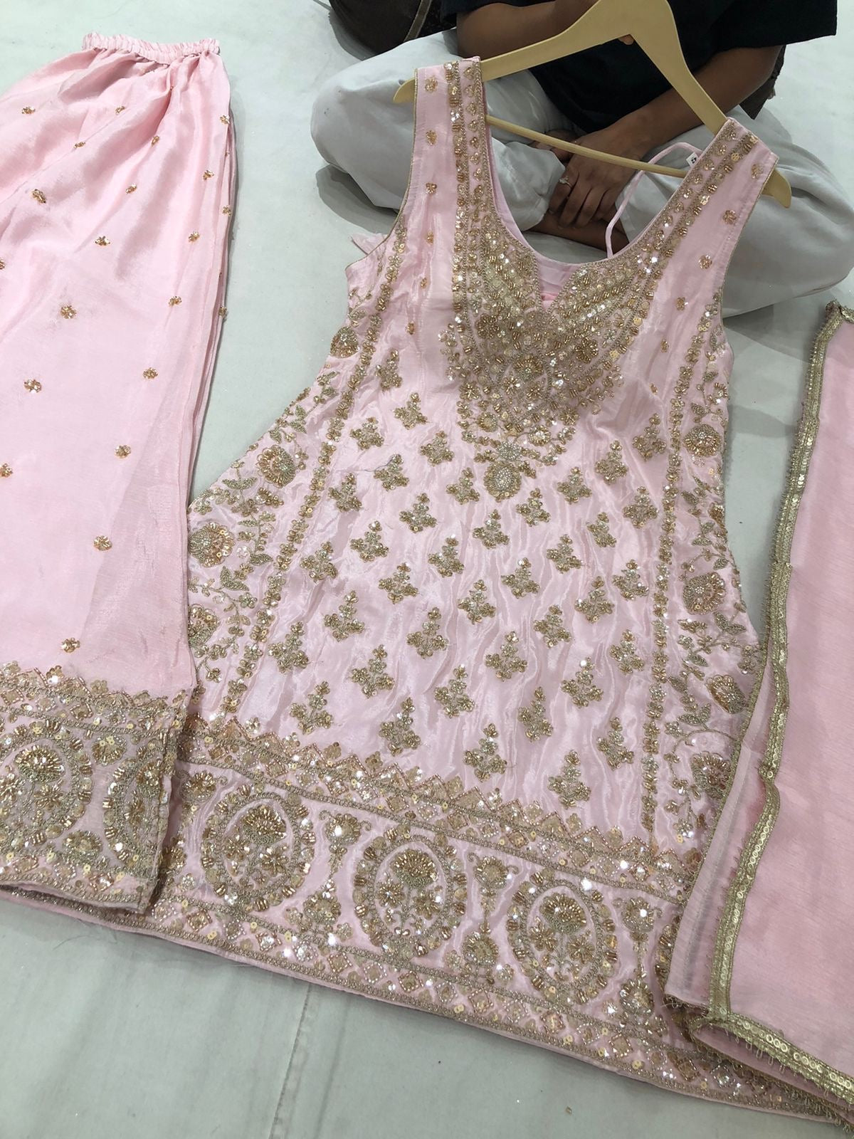 Embroidered suit – Kanada Kulture