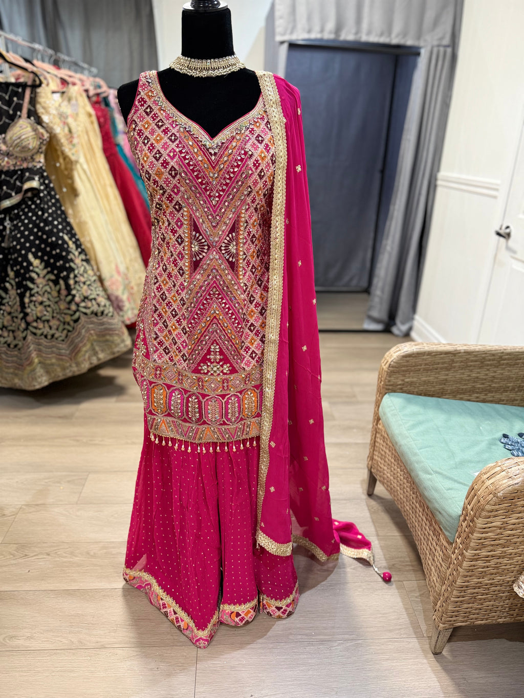 Thread Zari work Embroidered suit – Kanada Kulture